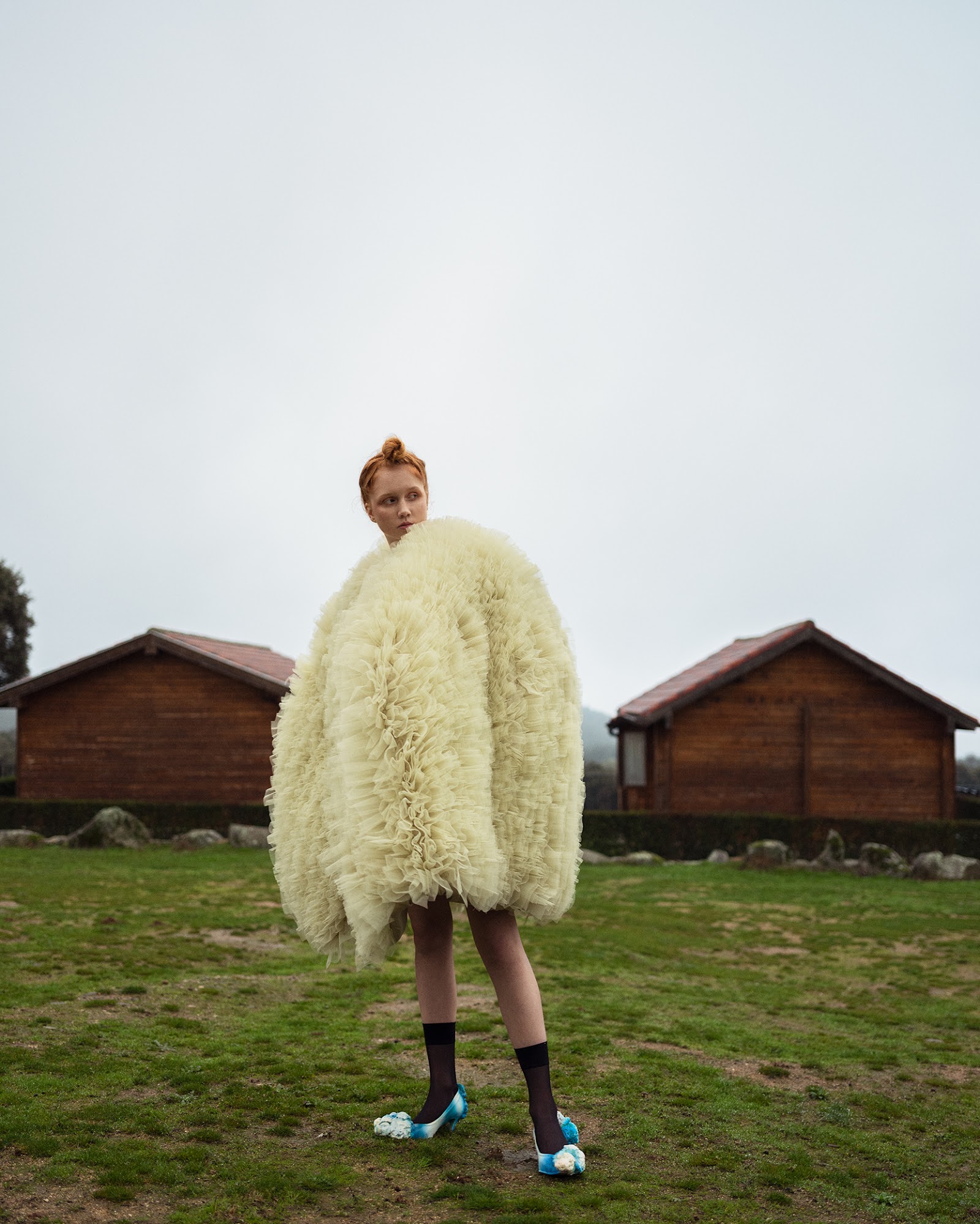 VERY FAR AWAY — Look 4