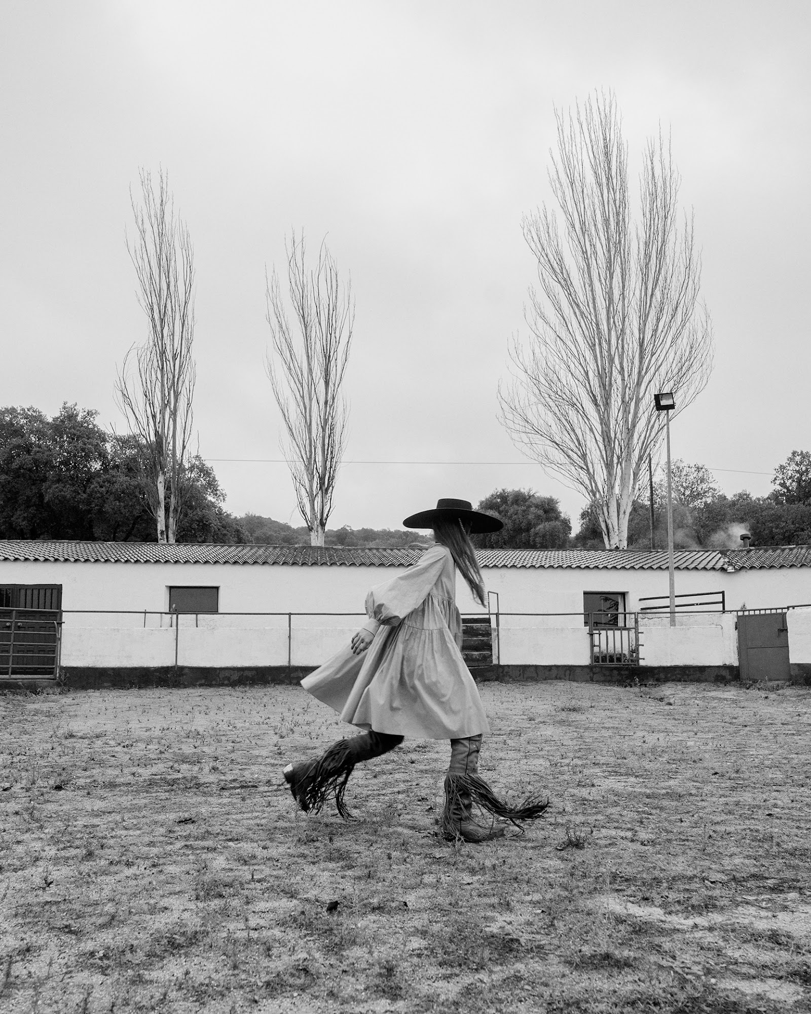 VERY FAR AWAY — Look 8