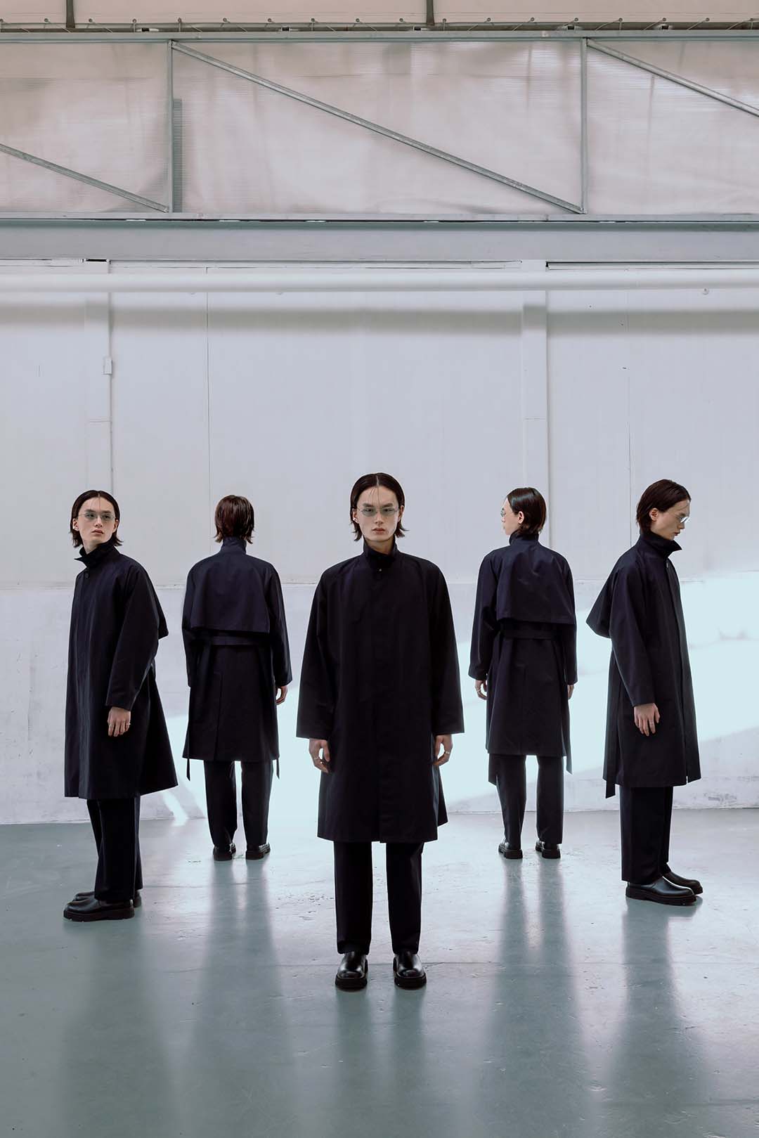 DISTANT SOCIETY — Look 1