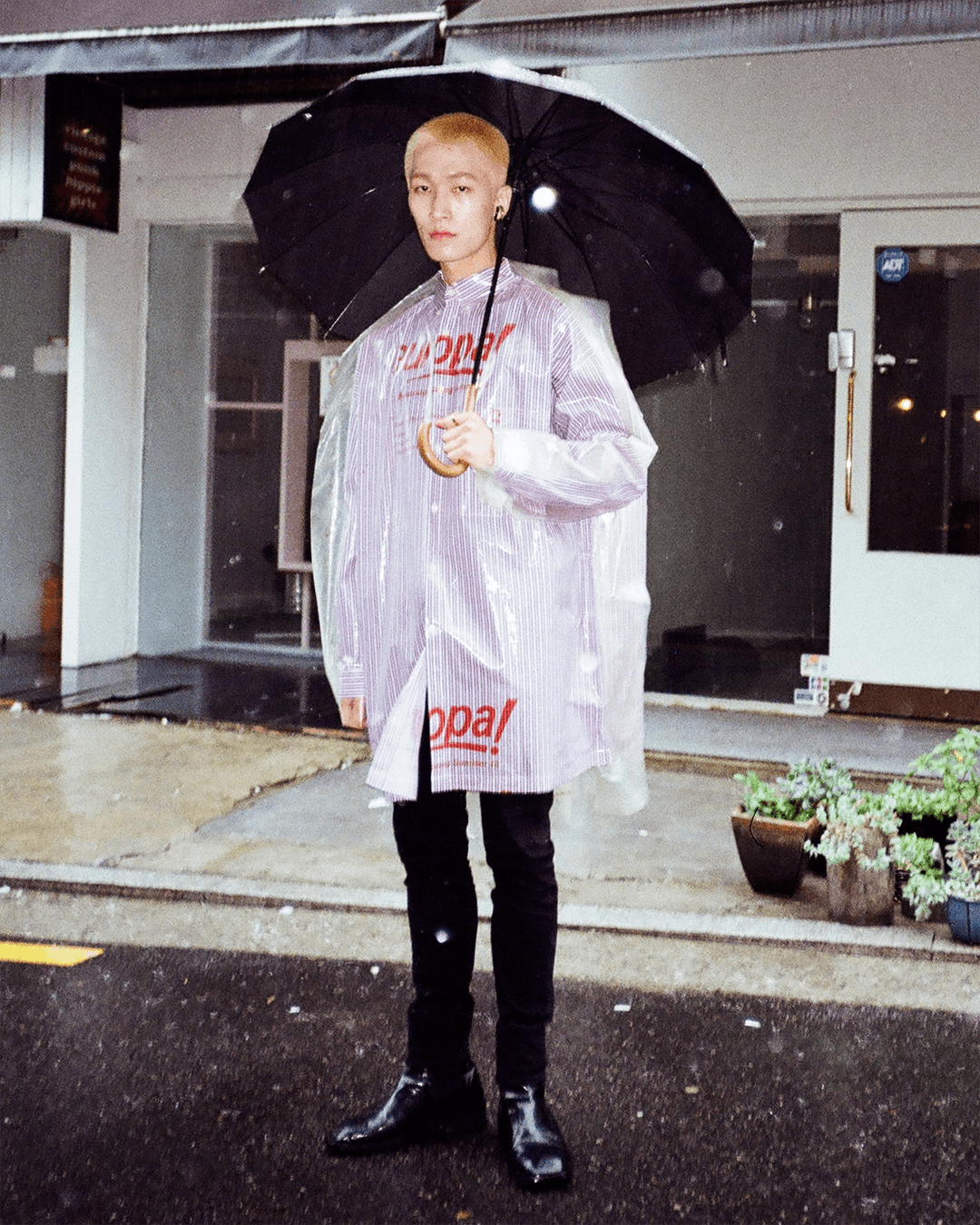 IN THE MOOD FOR RAIN — Look 2