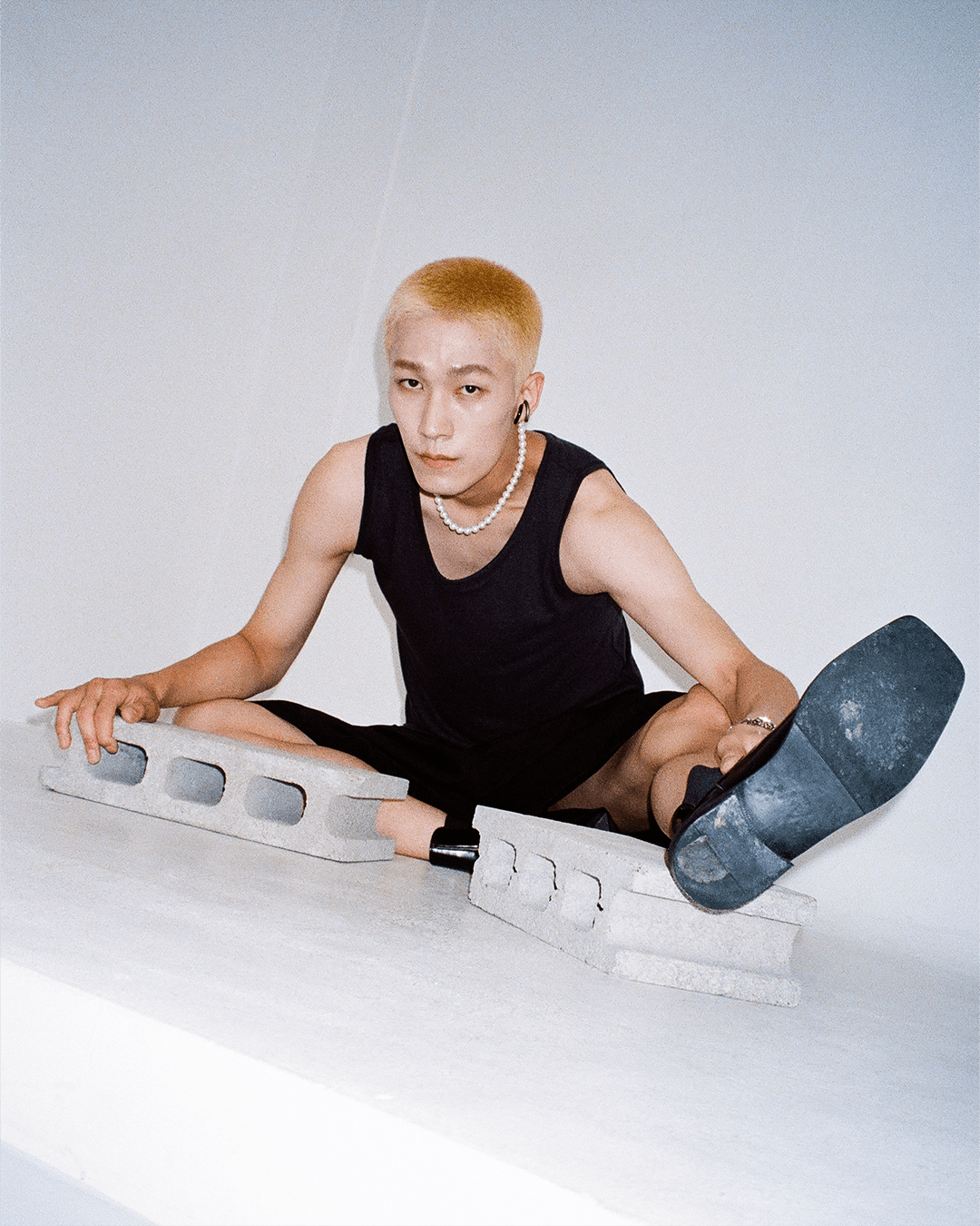 IN THE MOOD FOR RAIN — Look 9