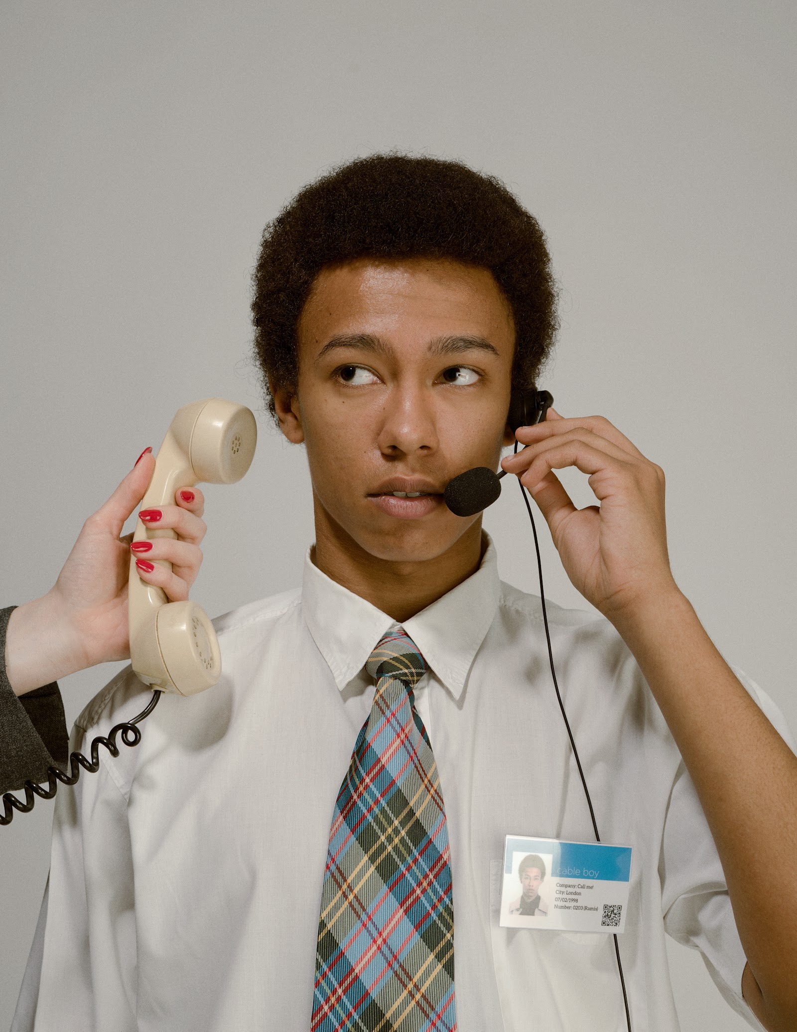 GOOD MORNING… HOW CAN I HELP YOU? — Look 4