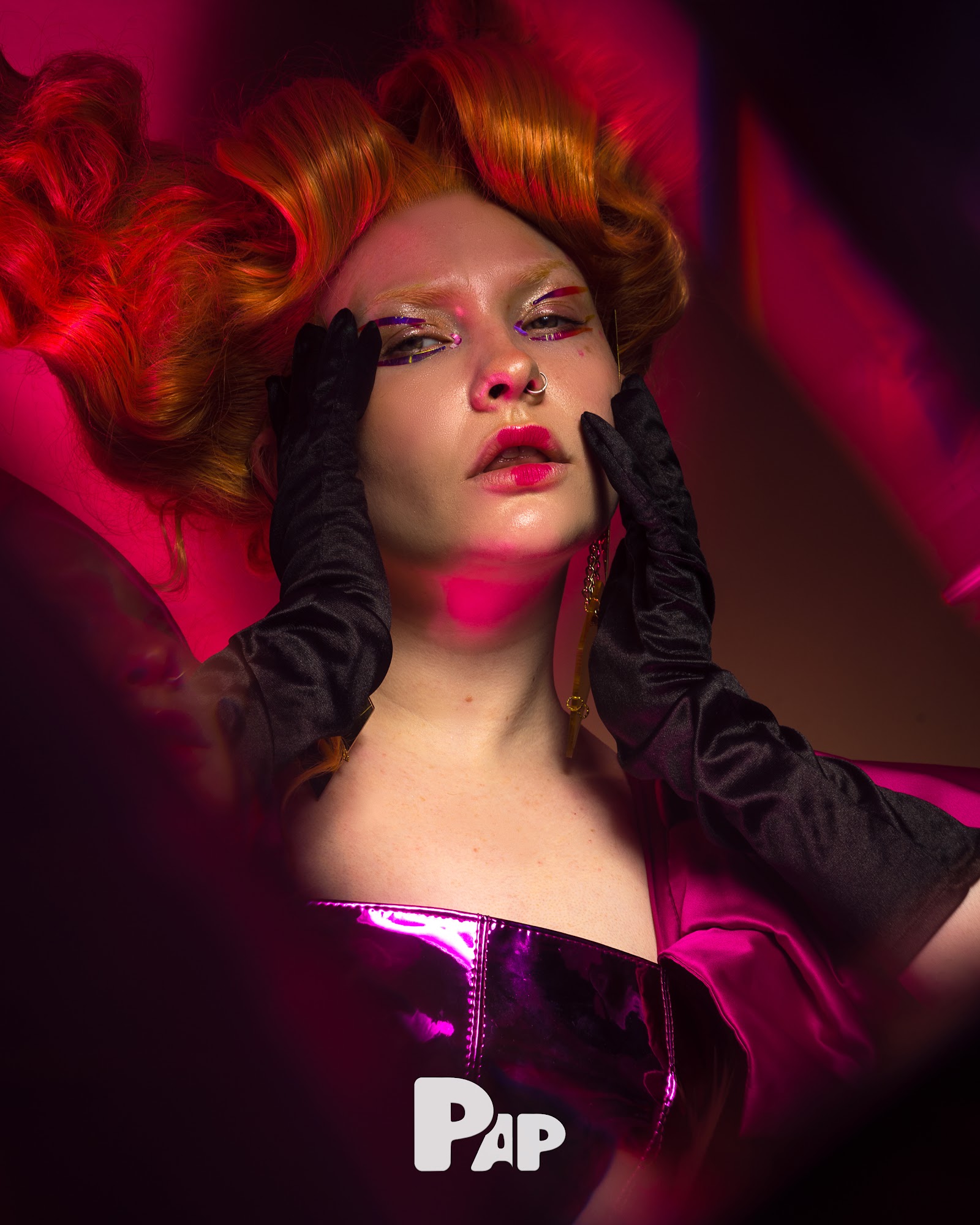 NEON DEMON — Look 7