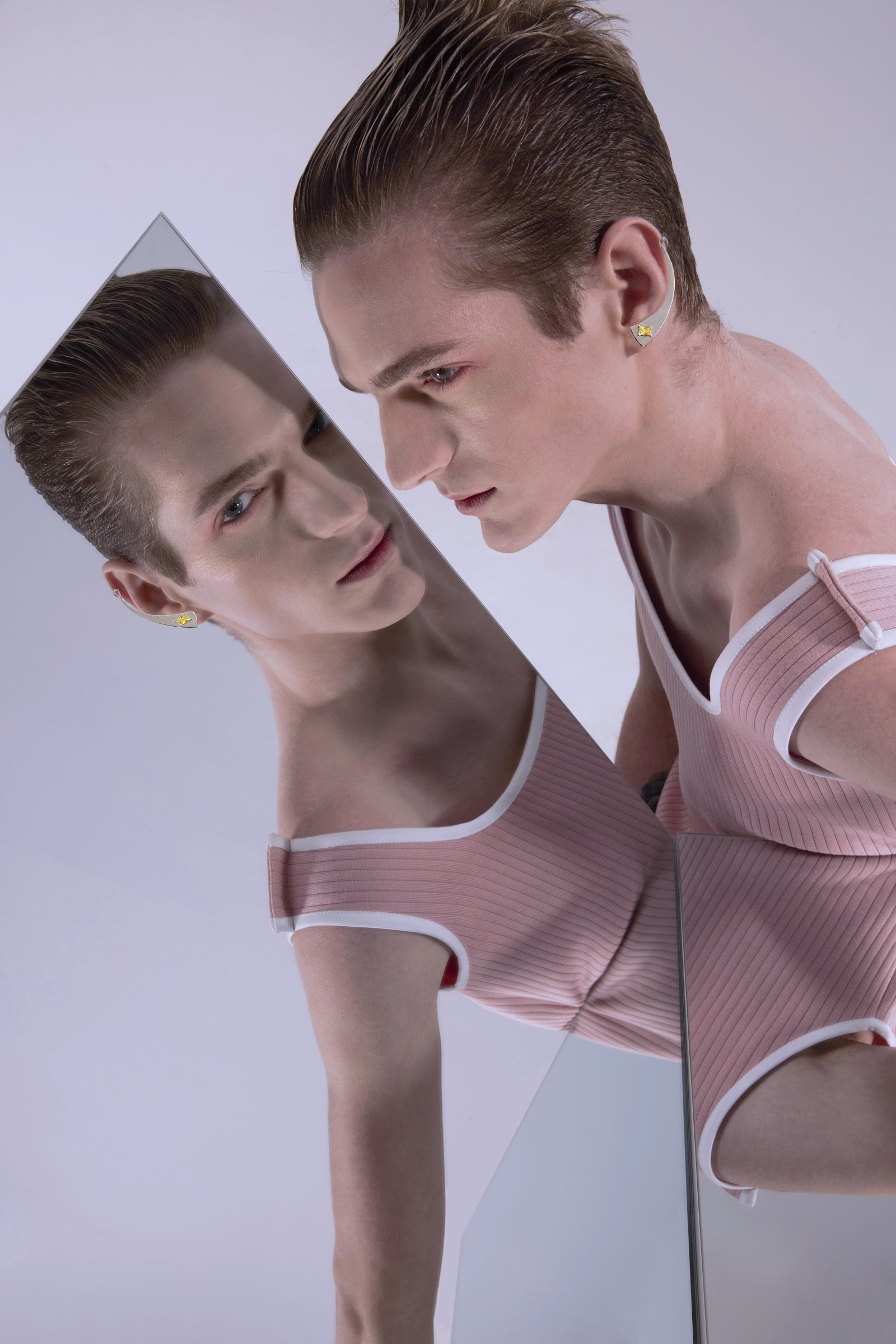 MIRRORLAND — Look 2