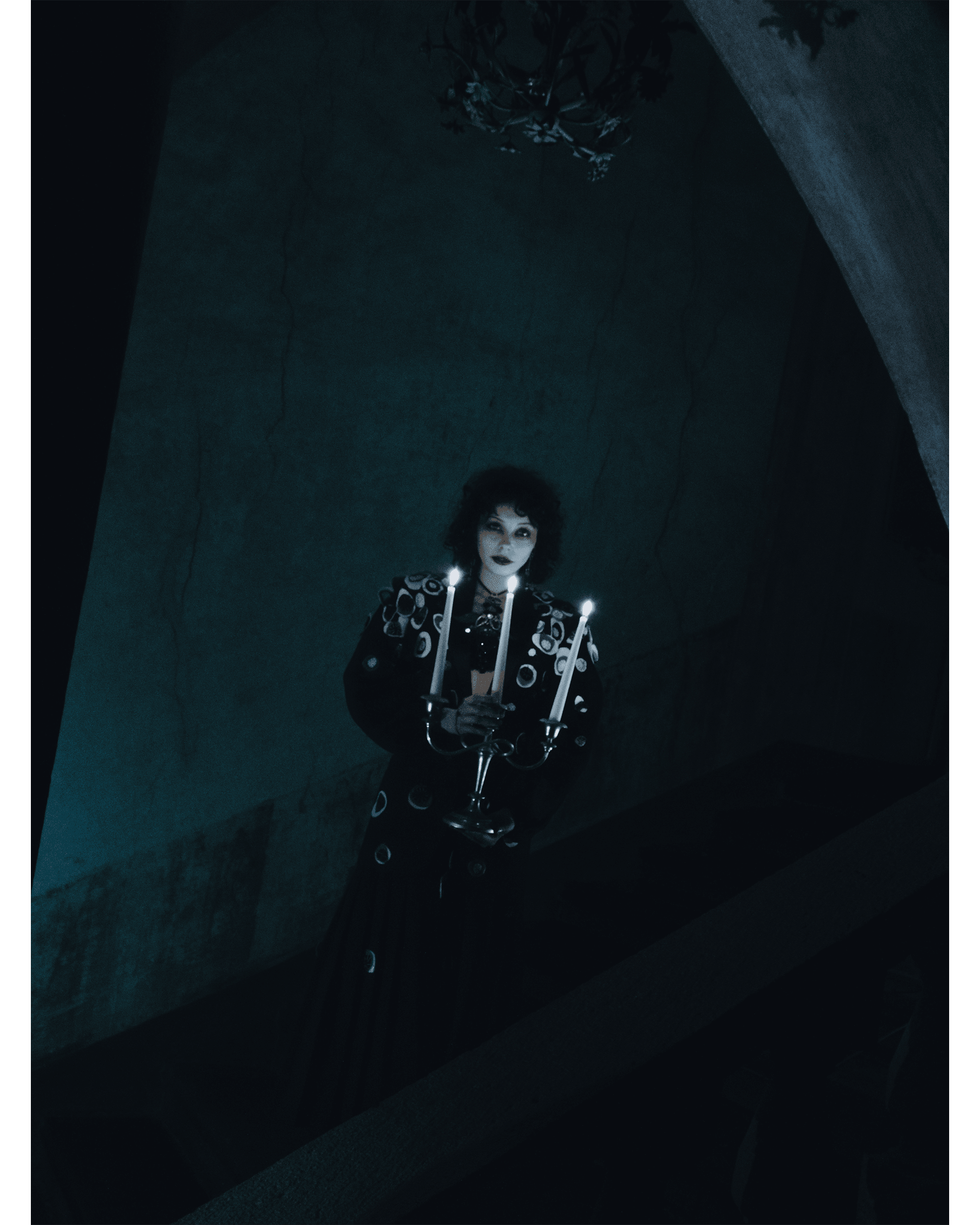 Inside The Castle — Look 10