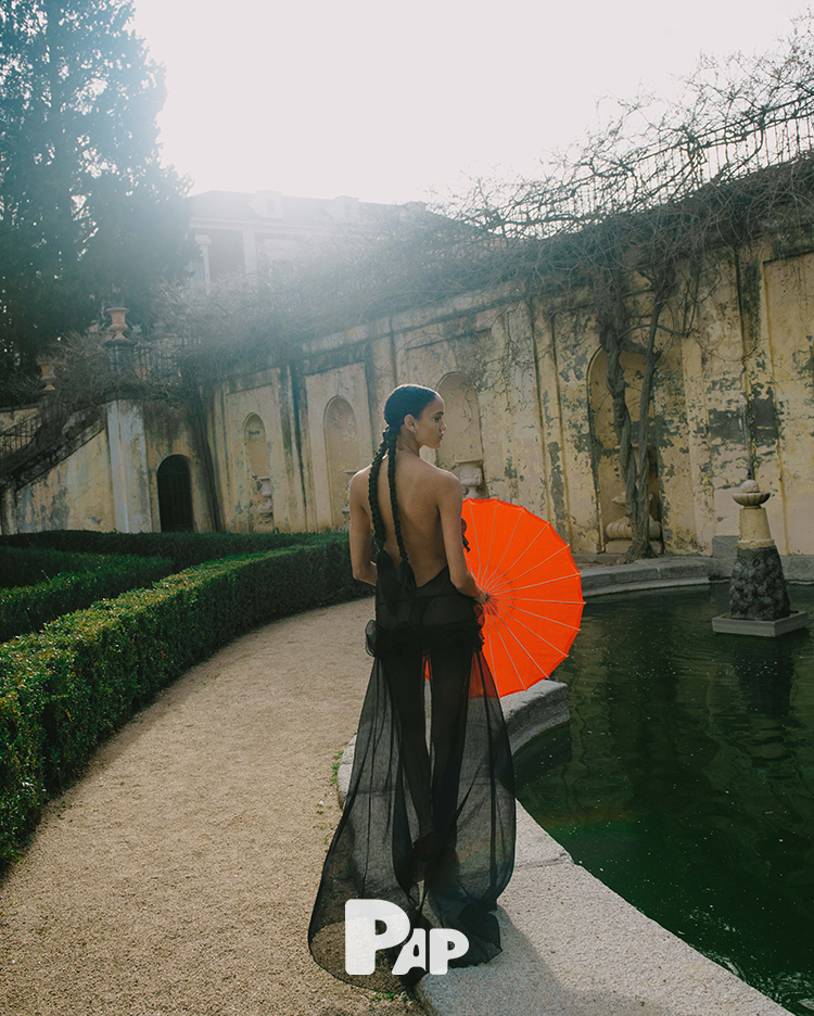 LOOKING GLASS — Look 13