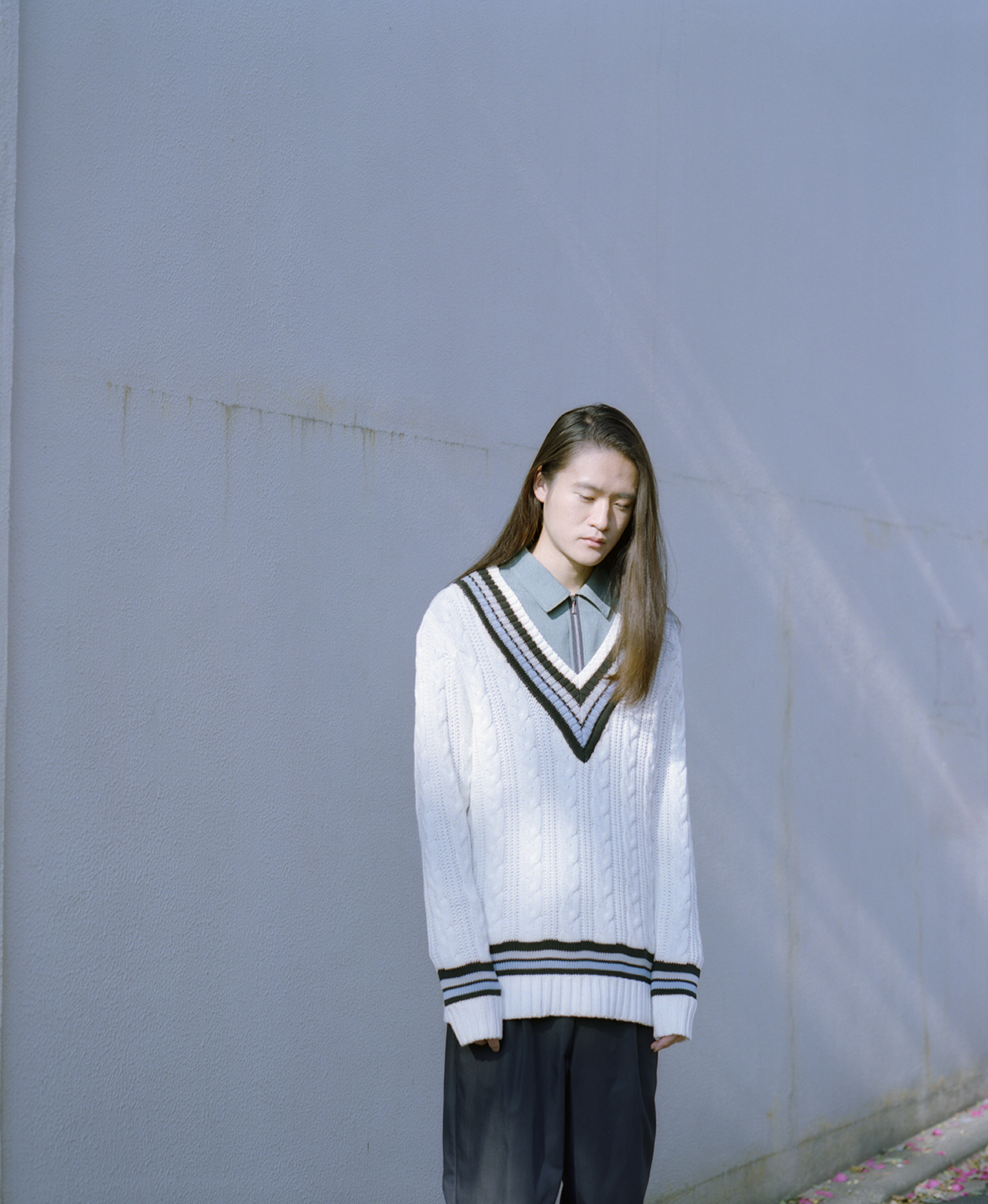 LAID BACK — Look 3