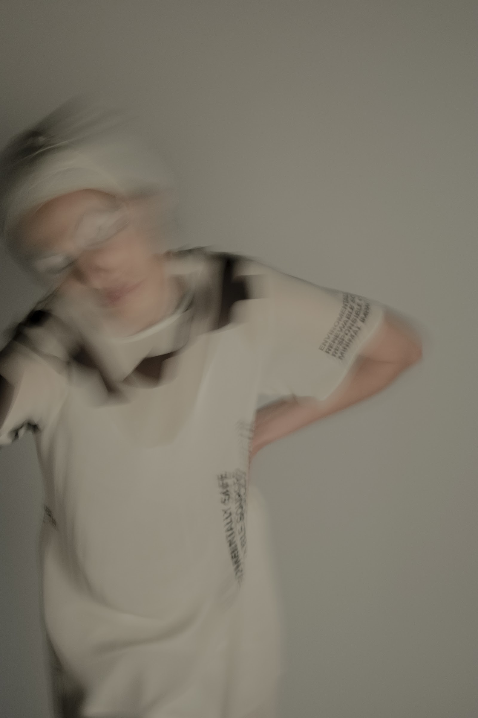 S.O.S. — Look 8