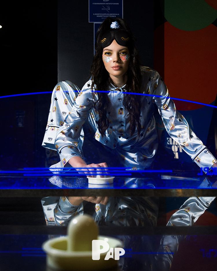 HOME THEATRE — Look 8