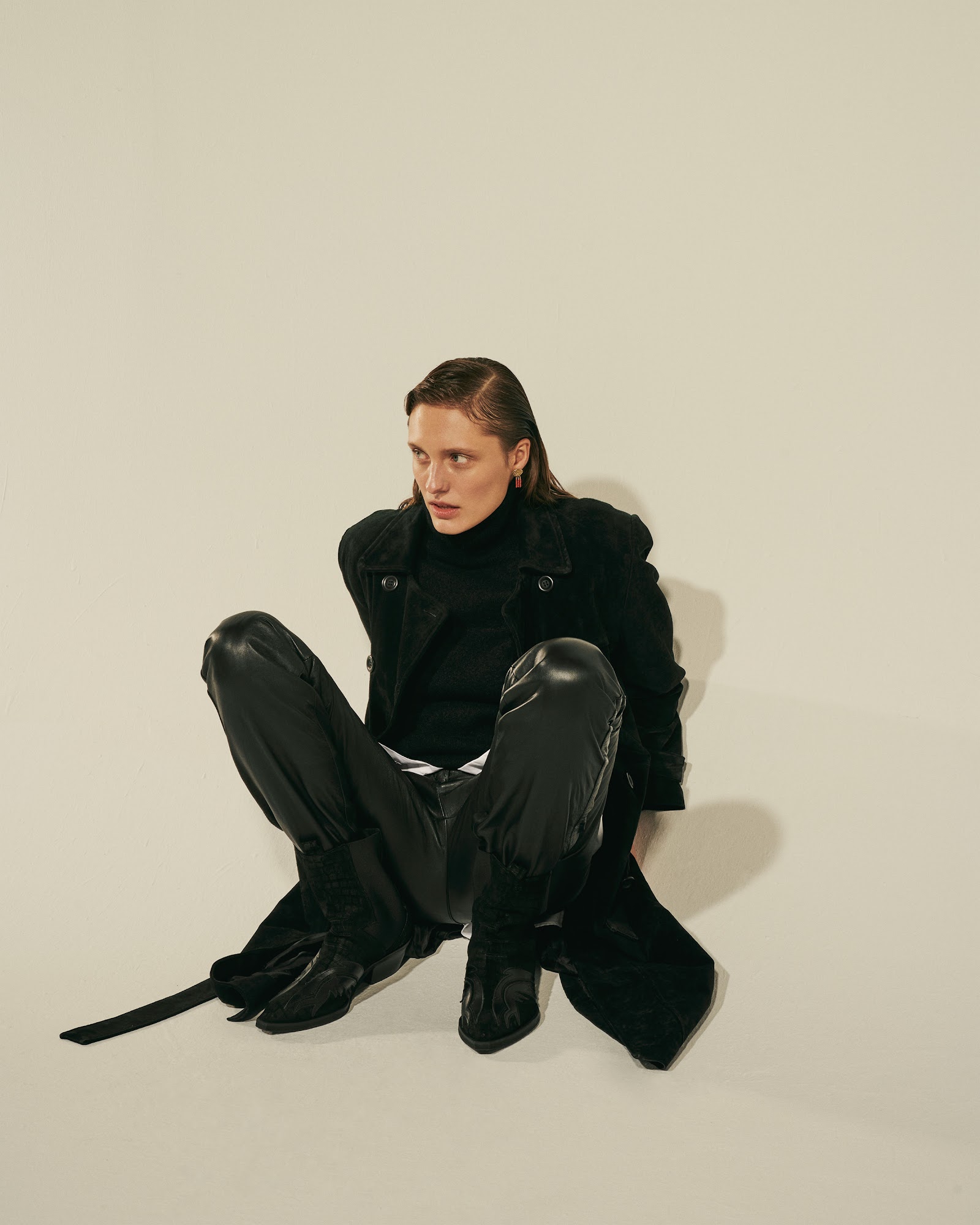 BETWEEN DECISIVE MOMENTS — Look 11