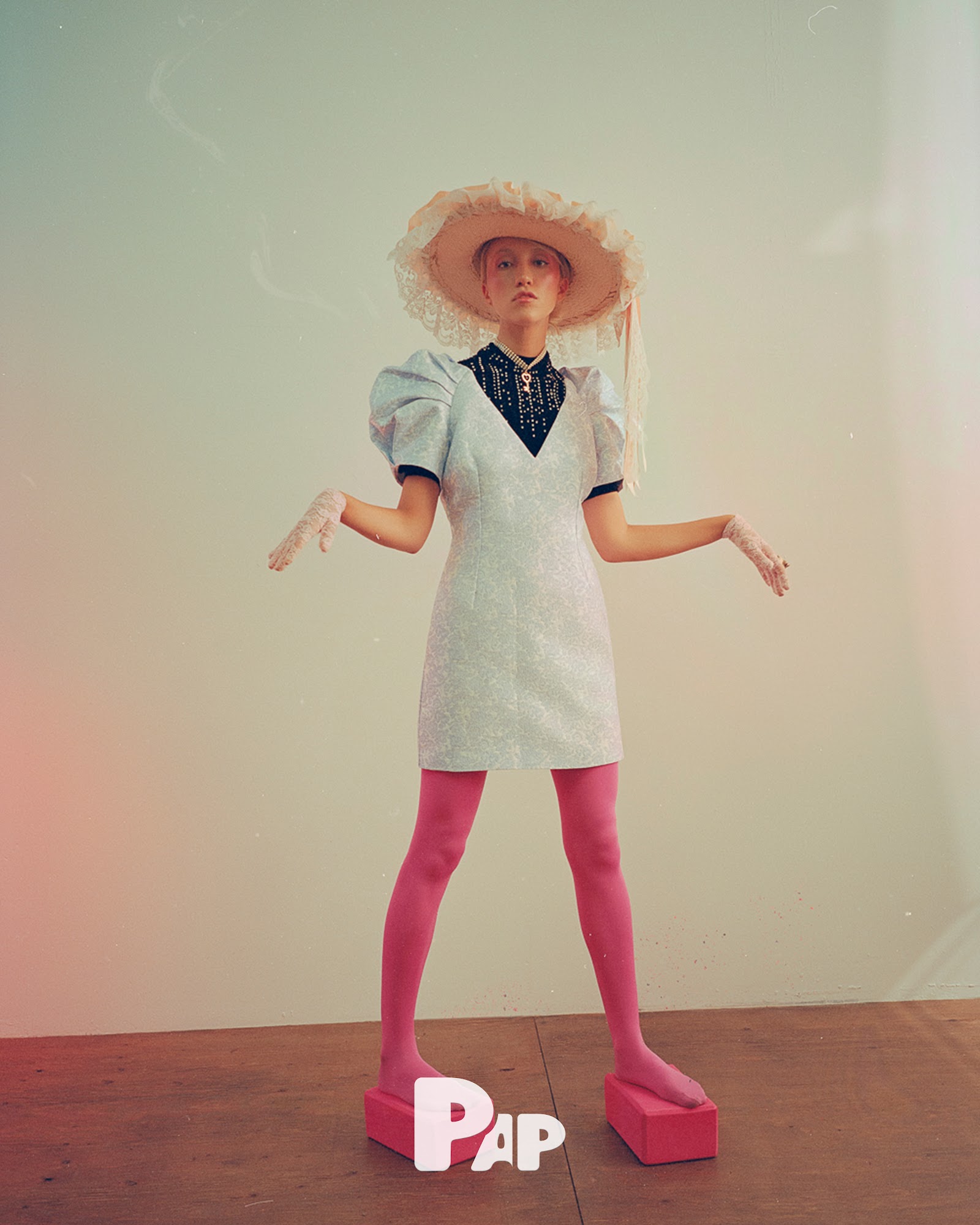 NEON CLASSIC — Look 5