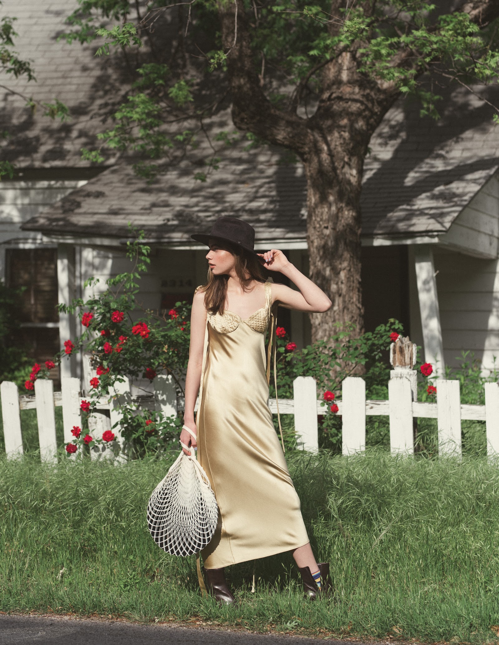 PILGRIMAGE — Look 1