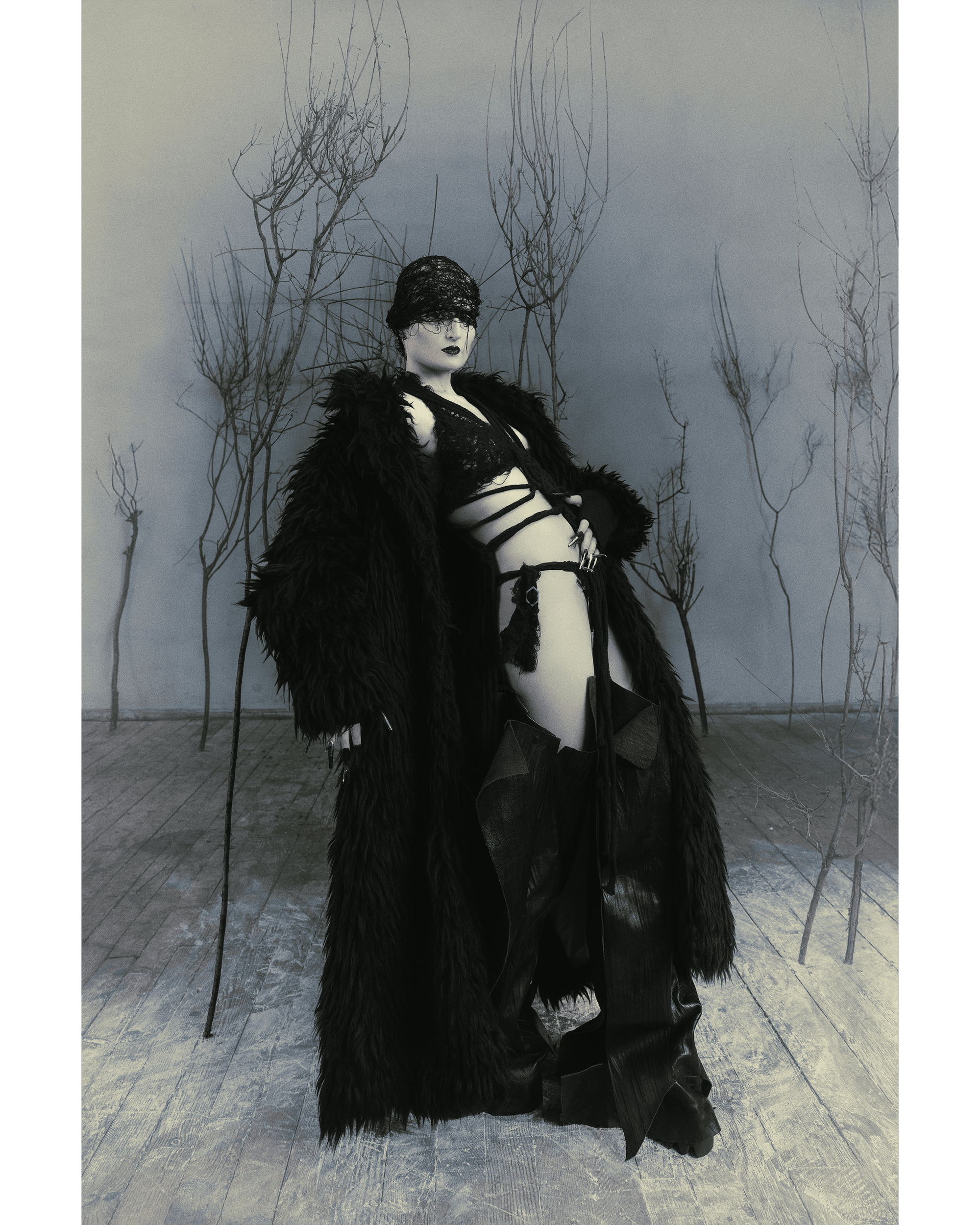 Silent Gaze — Look 3