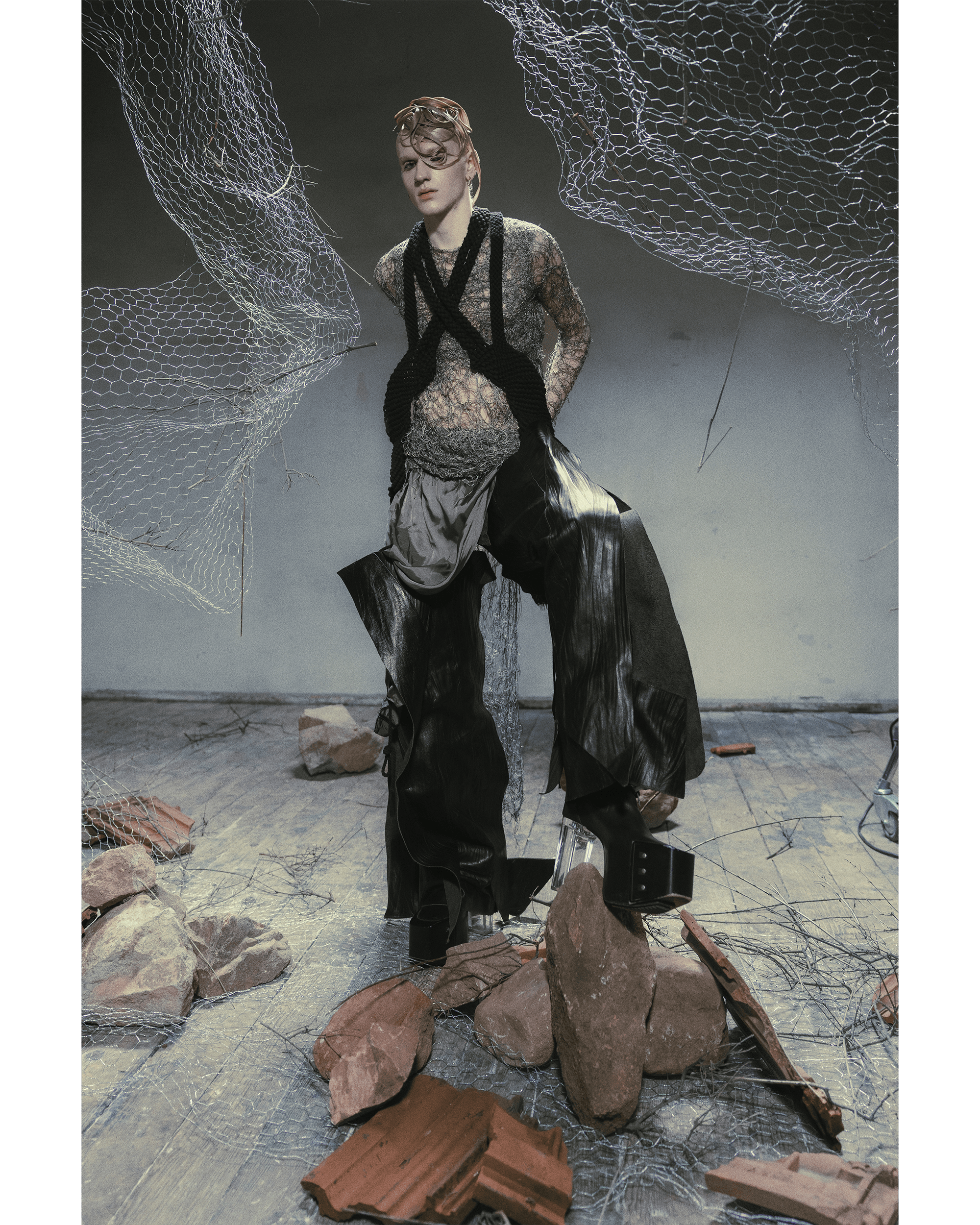Silent Gaze — Look 9