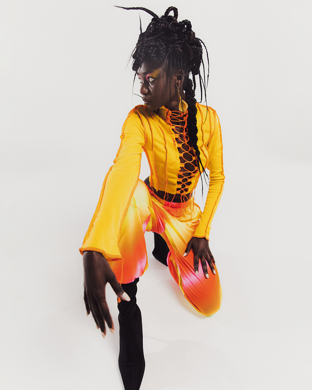 TEMPORALITY — Look 4