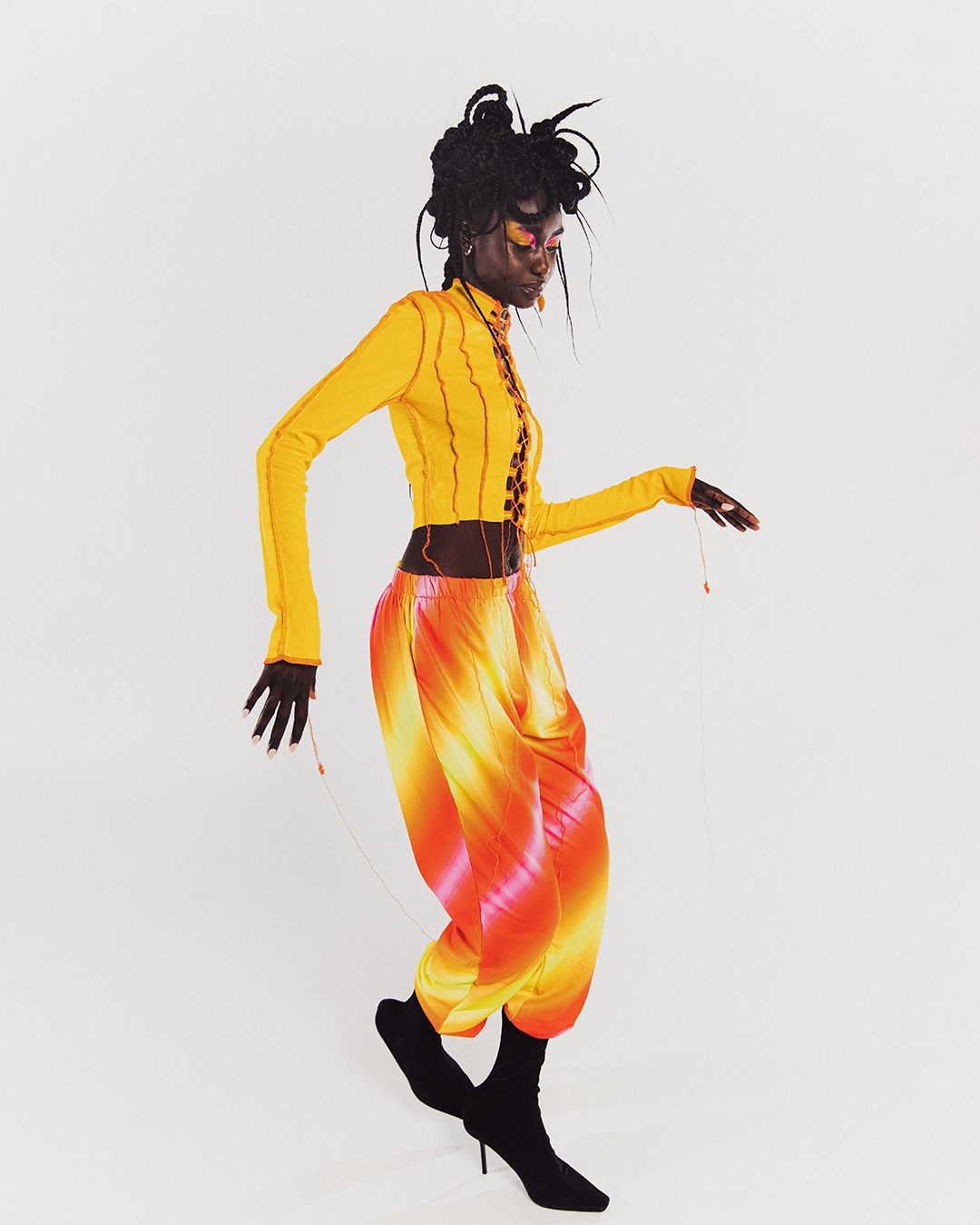 TEMPORALITY — Look 5