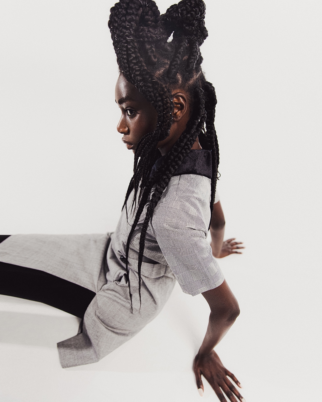 TEMPORALITY — Look 9