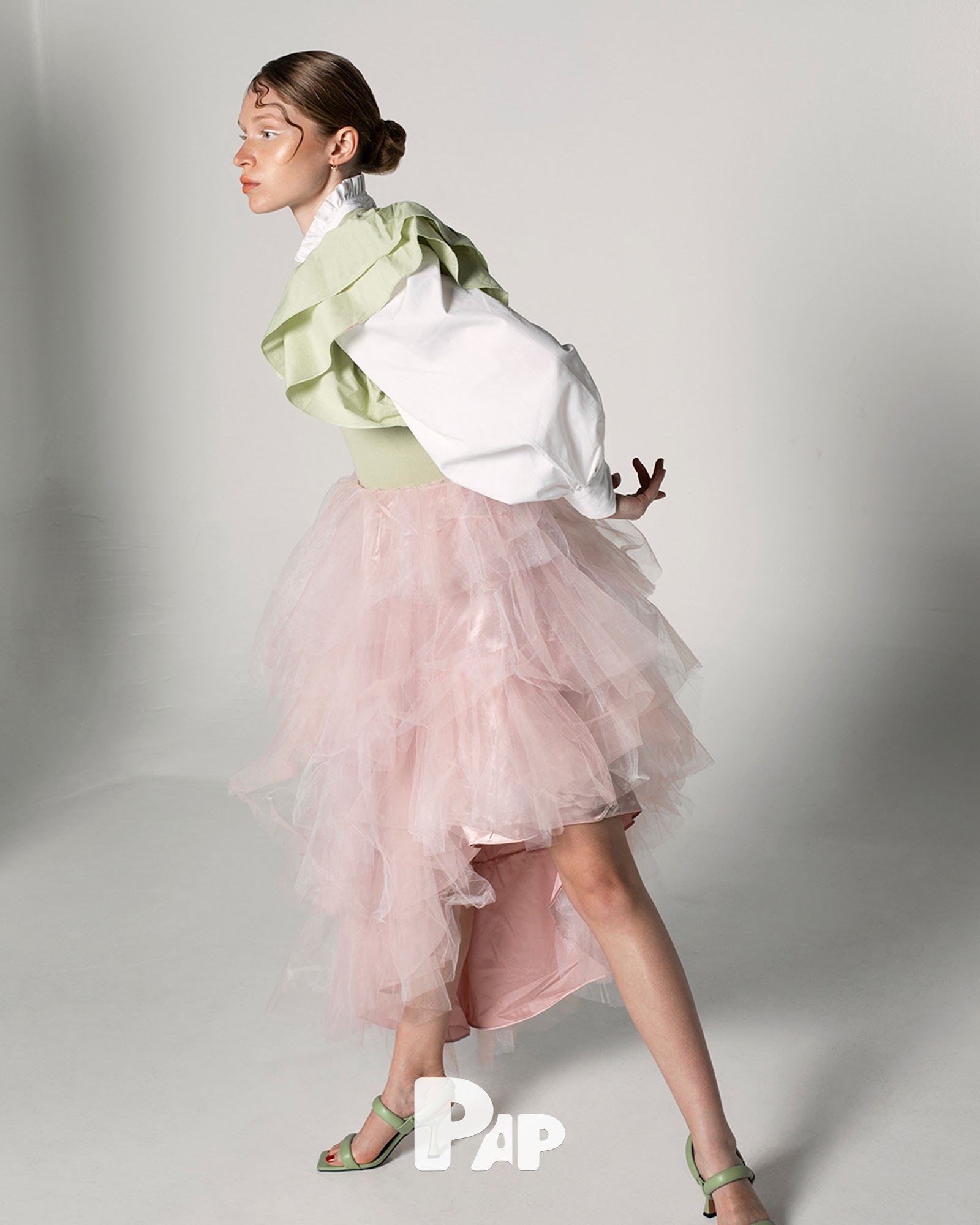 SWAN LAKE — Look 4