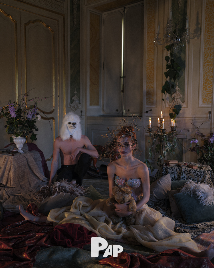 ALICE NEVER LEFT — Look 2