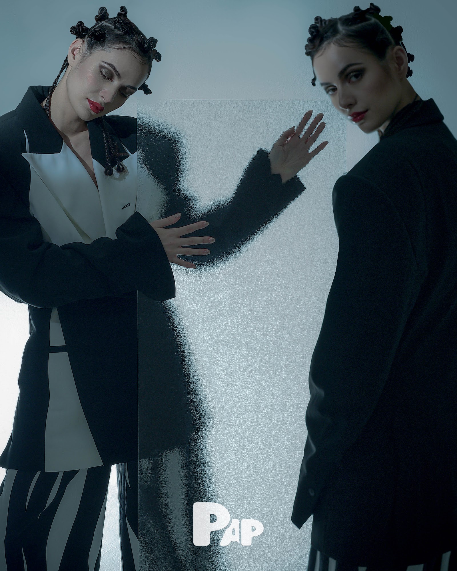 PIECE DE RESISTANCE — Look 12