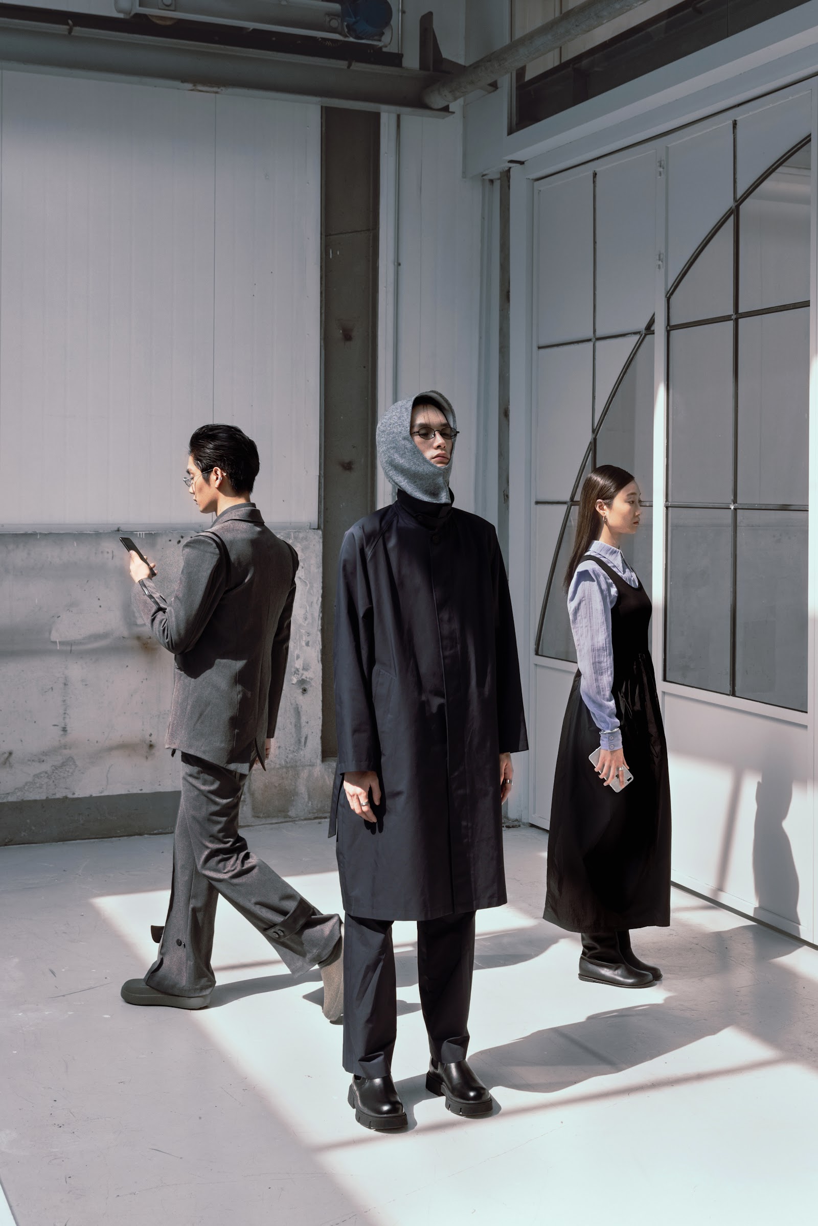 ISOLATION — Look 12