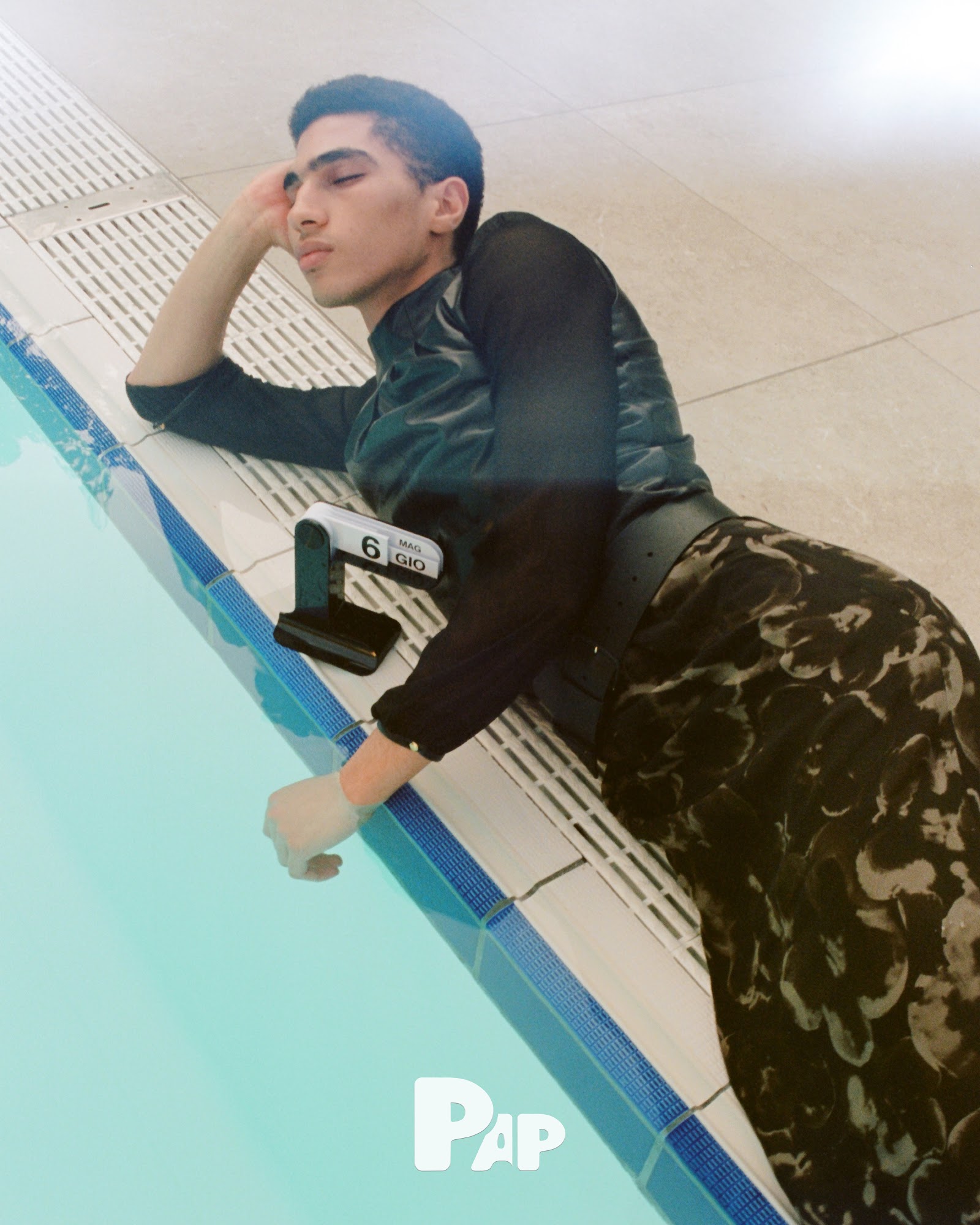 FORGET ME NOT — Look 2