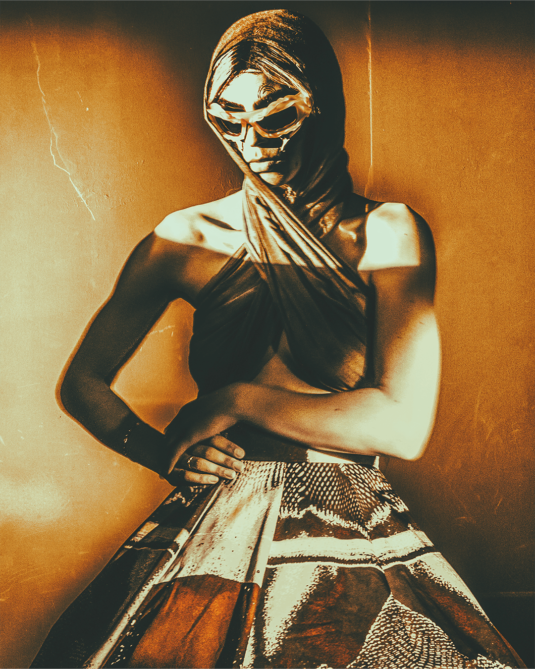 Clothed in the sun — Look 6