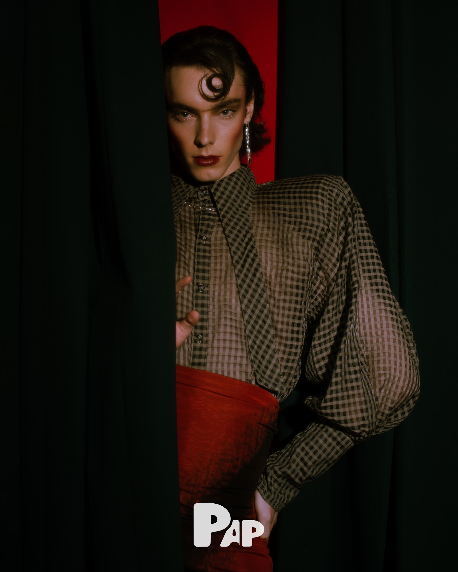 SIMPLY IRRESISTABLE — Look 7