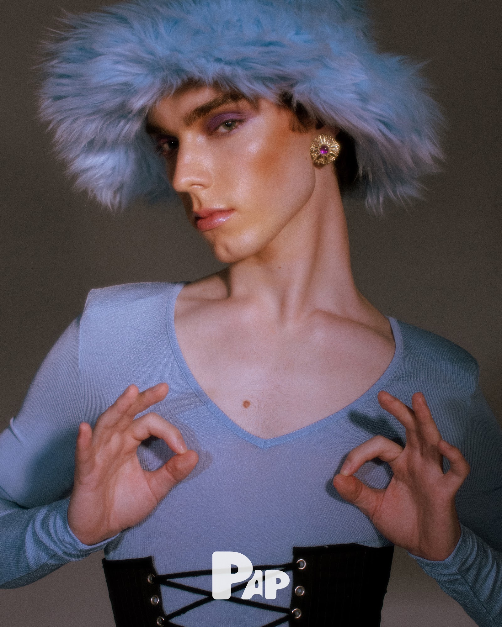 SIMPLY IRRESISTABLE — Look 12