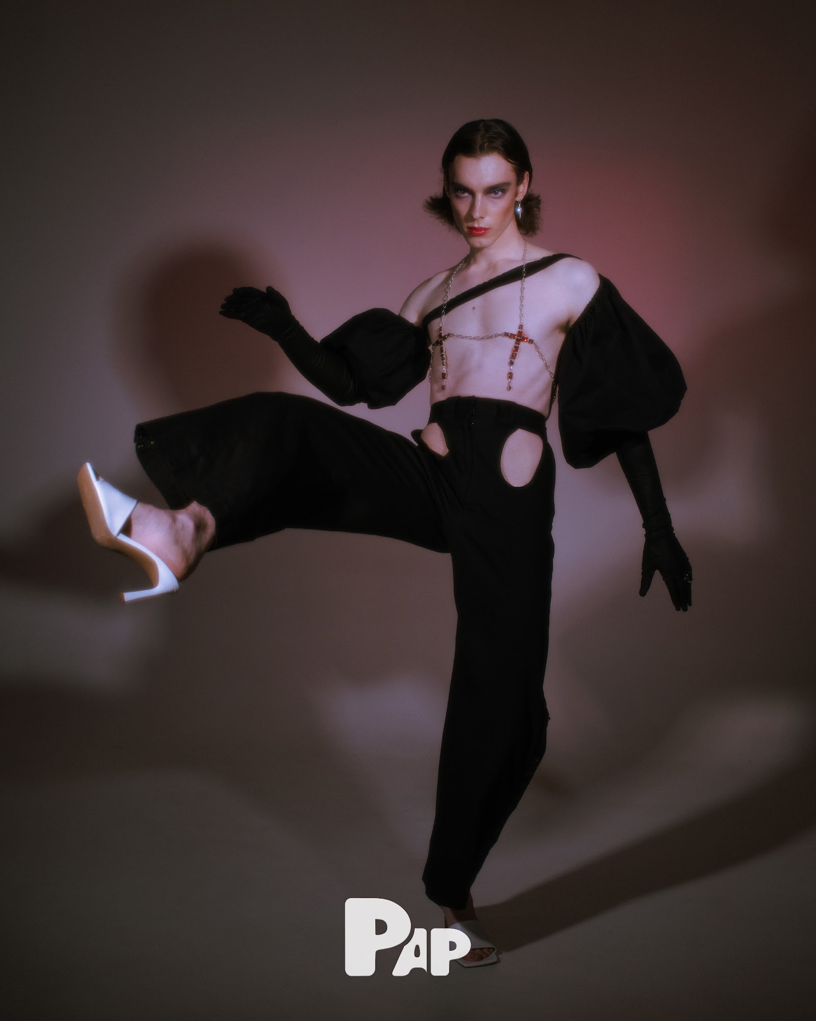 SIMPLY IRRESISTABLE — Look 13