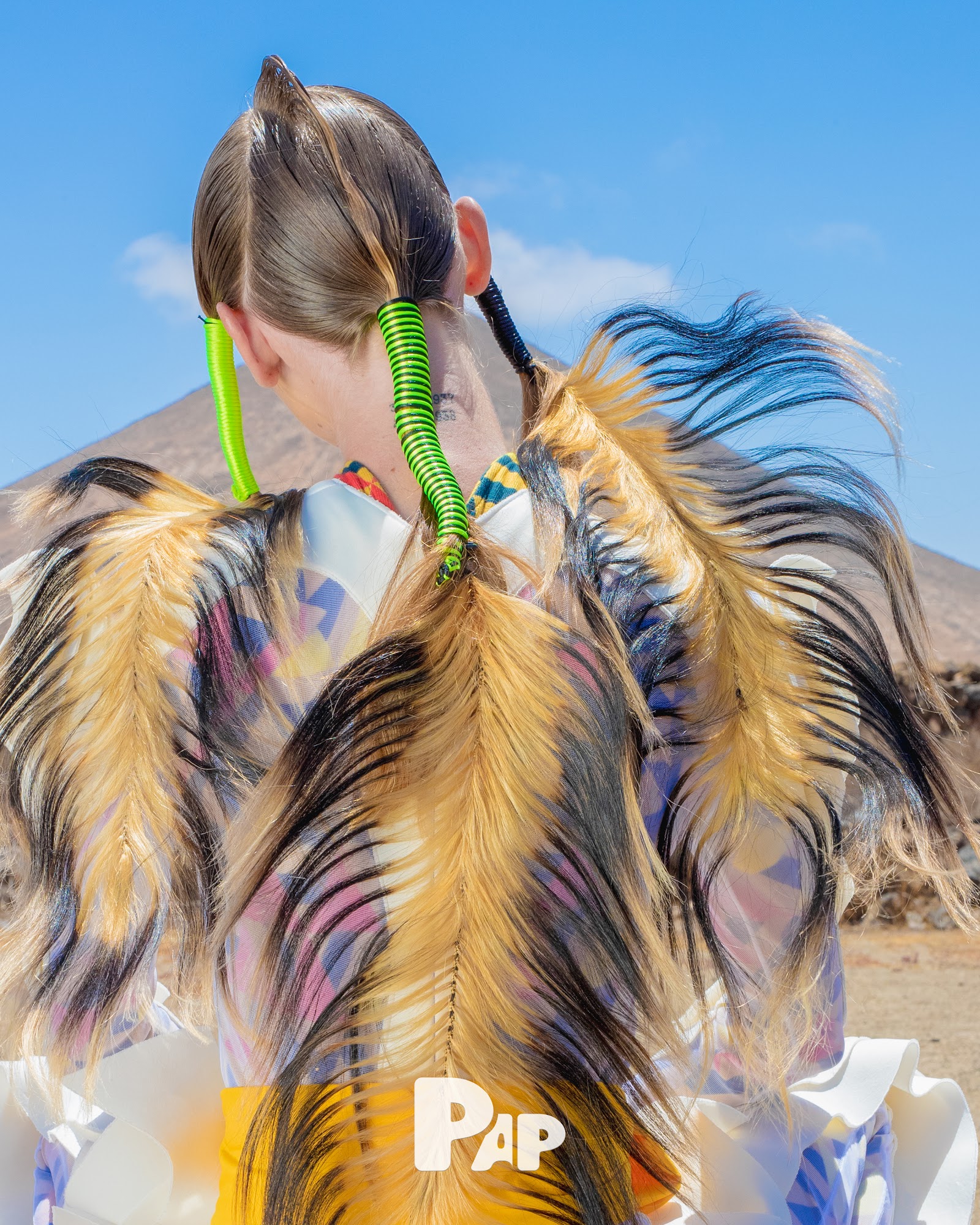 OCEANIA — Look 12