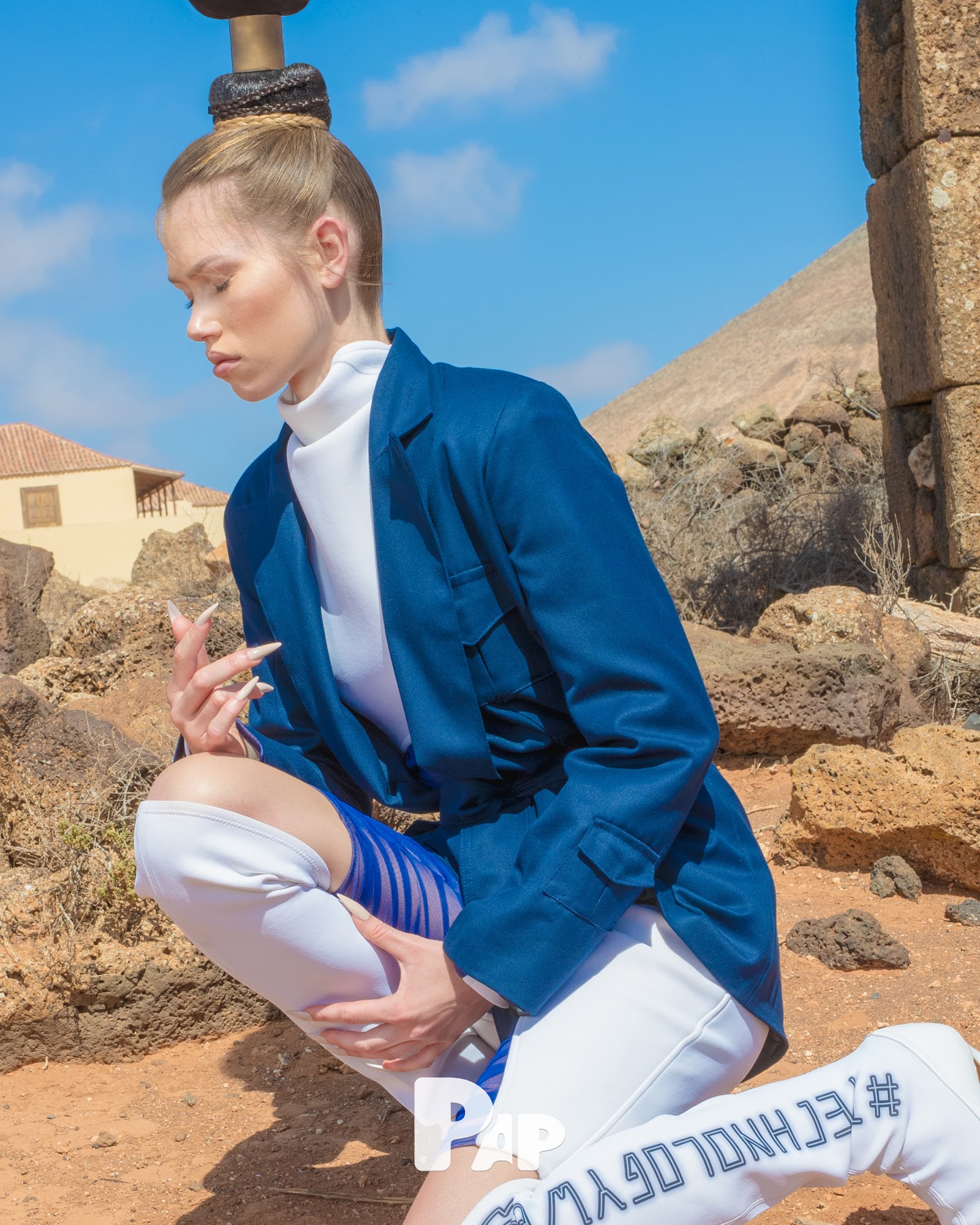 OCEANIA — Look 16