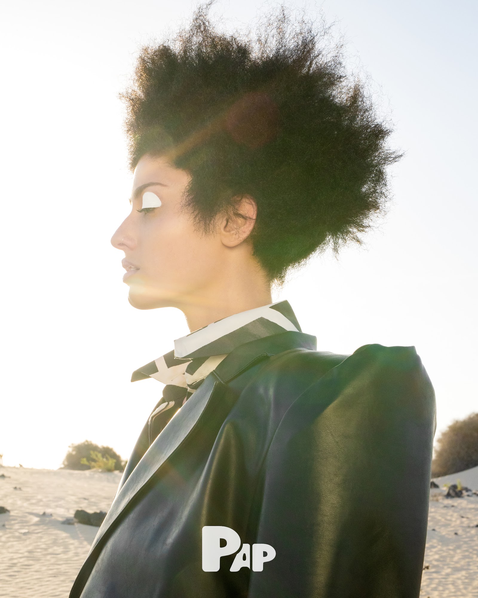 OCEANIA — Look 18