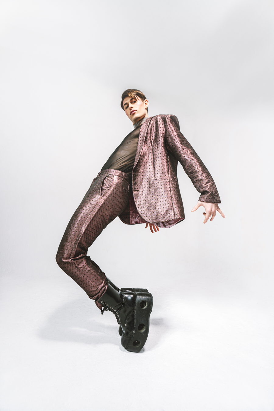 ABSOLUTE BEGINERS — Look 5
