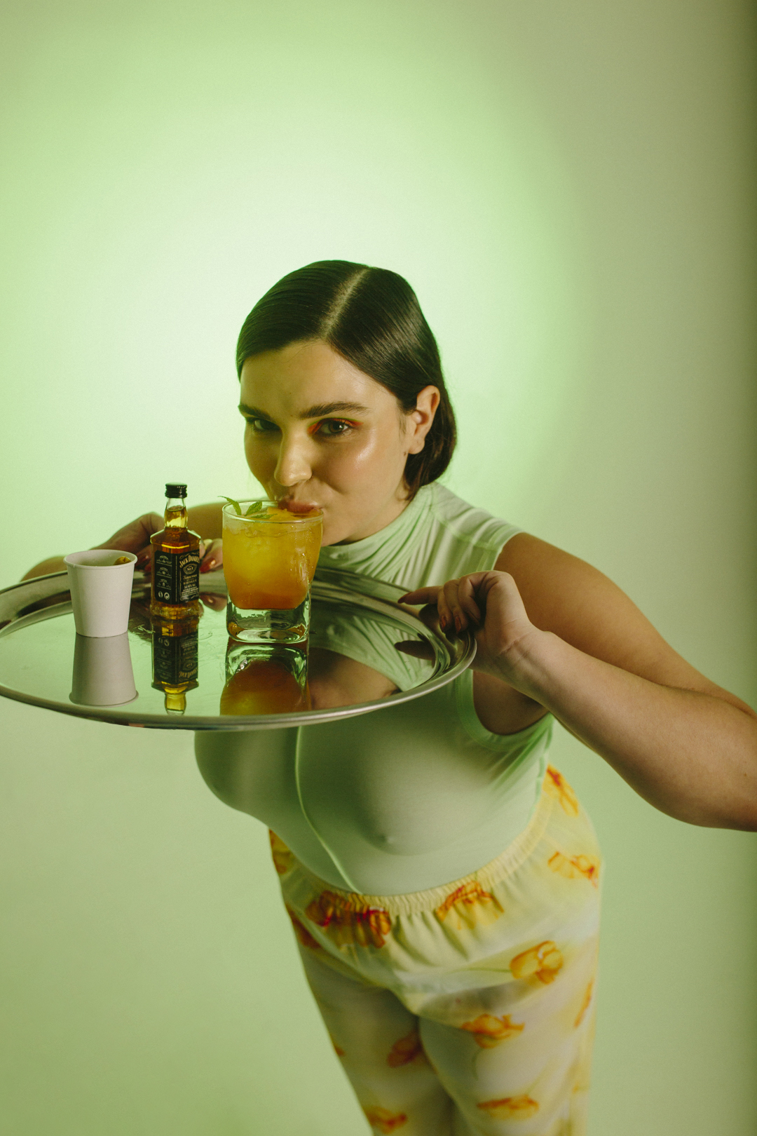 INTERNATIONAL COCKTAIL — Look 11