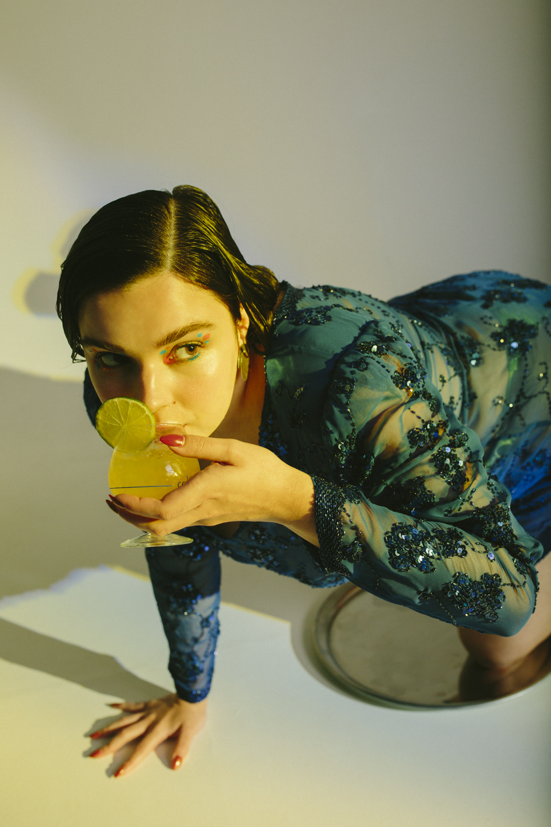 INTERNATIONAL COCKTAIL — Look 18