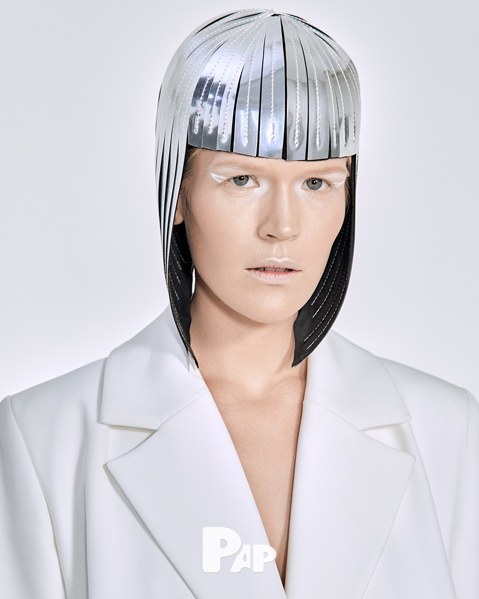 CRYSTAL — Look 9