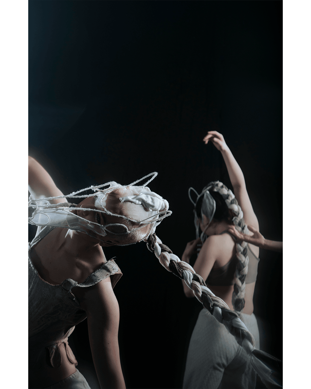 Roses to deaden the clods as they fall — Look 20