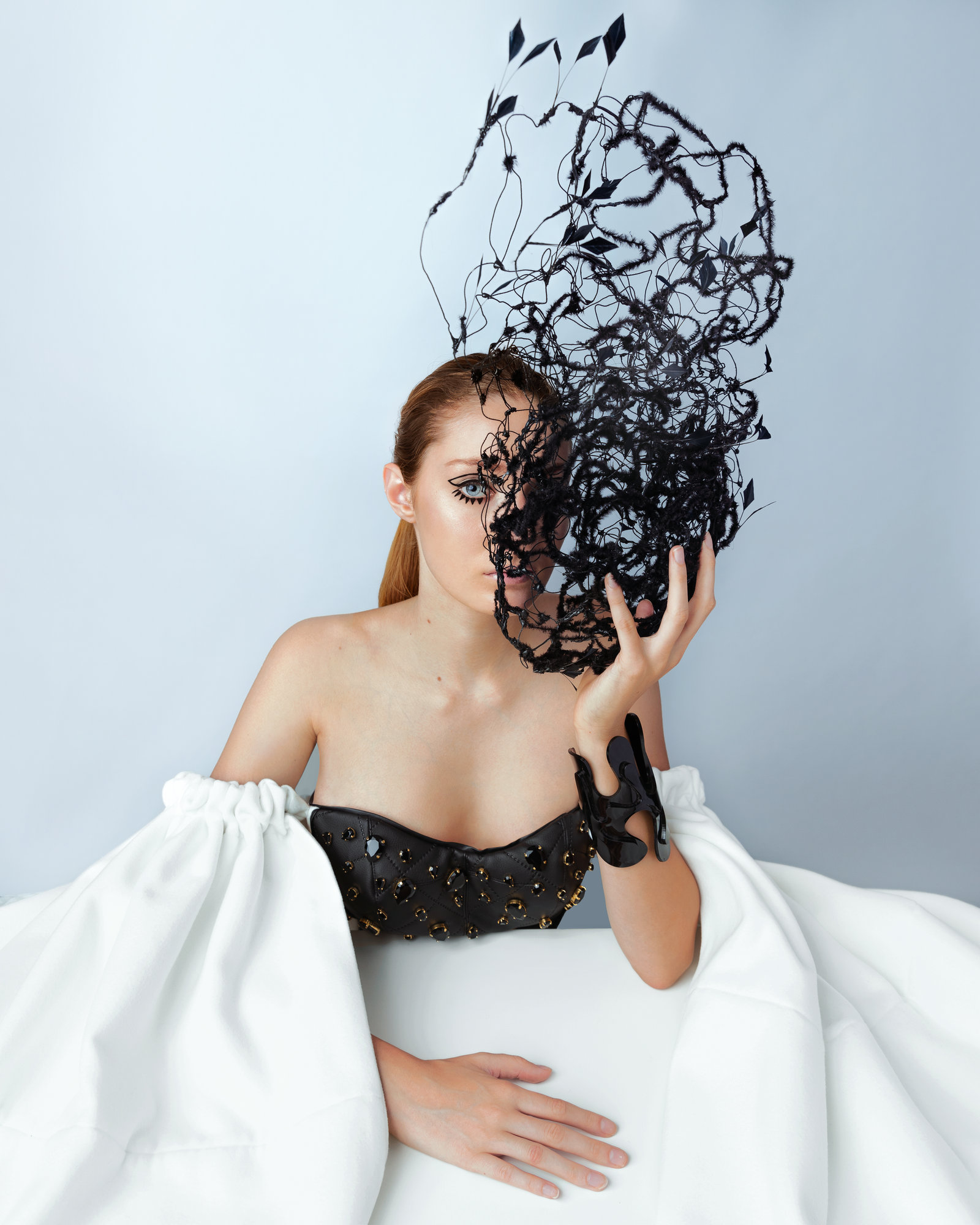 TALE PORTRAITS — Look 4