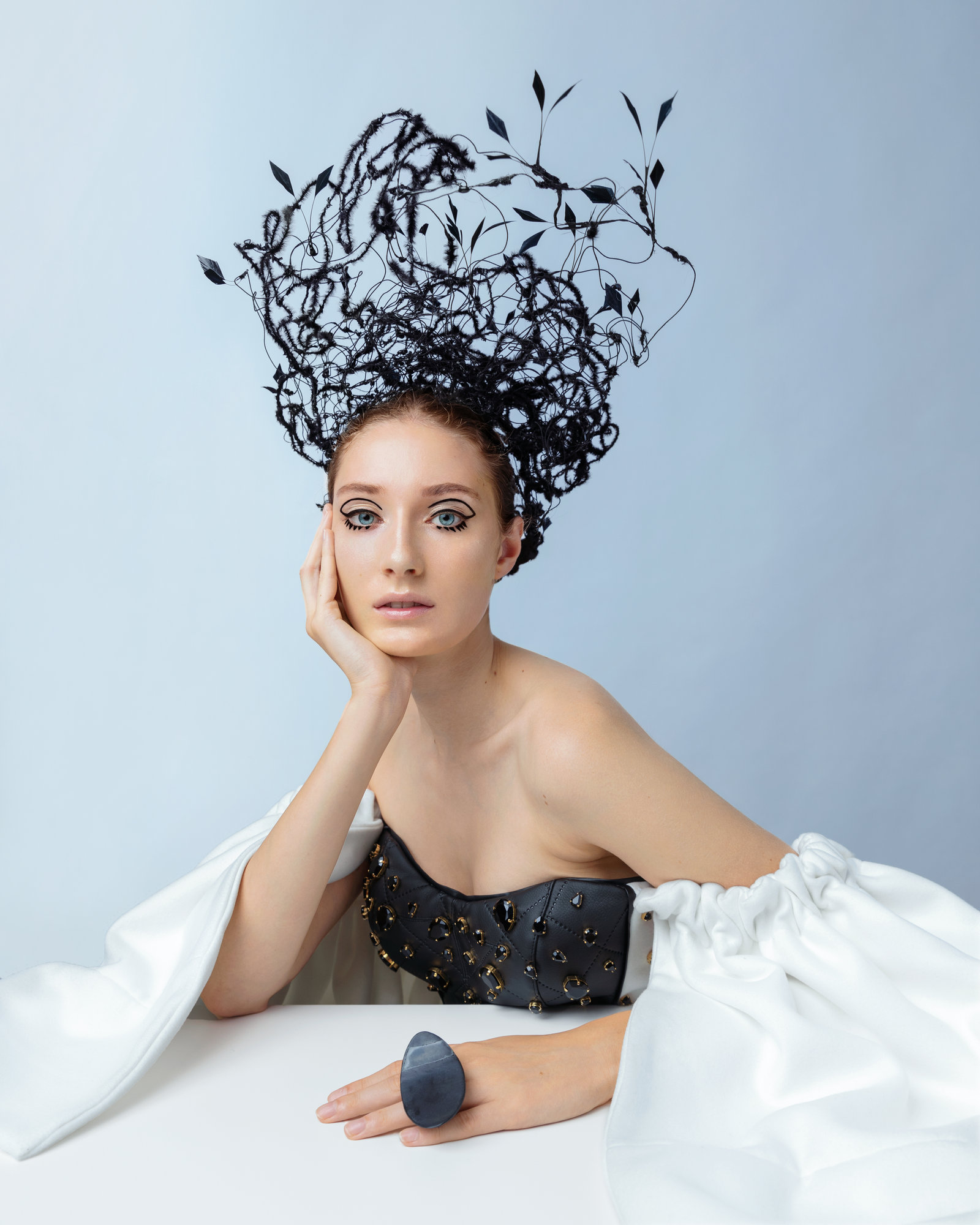 TALE PORTRAITS — Look 5