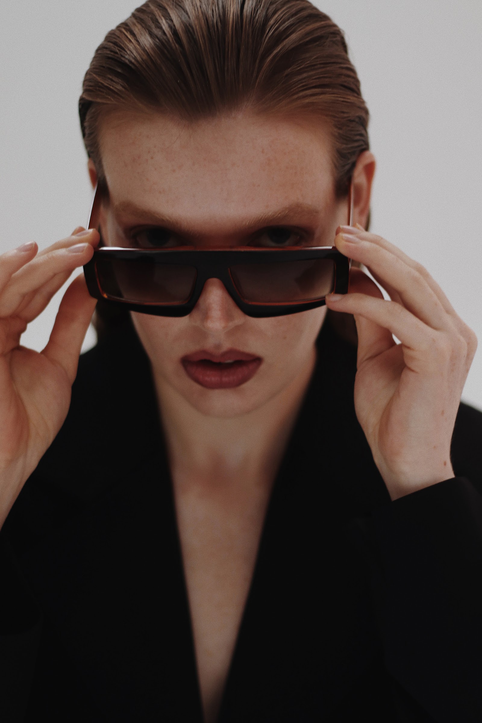 HOLD ON — Look 3
