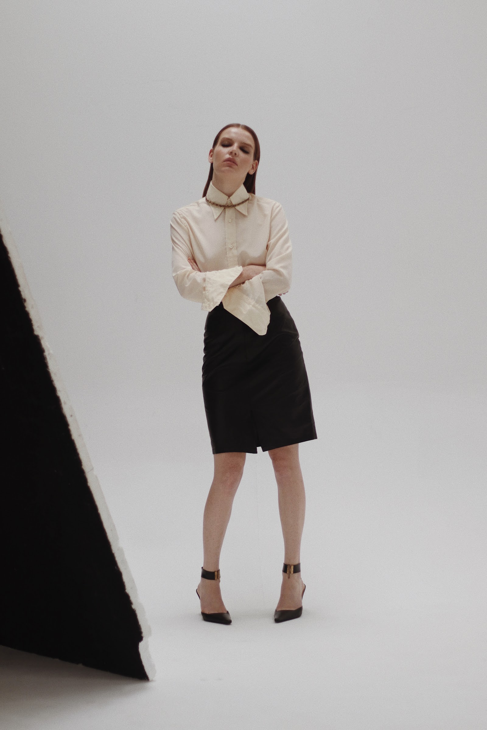HOLD ON — Look 6