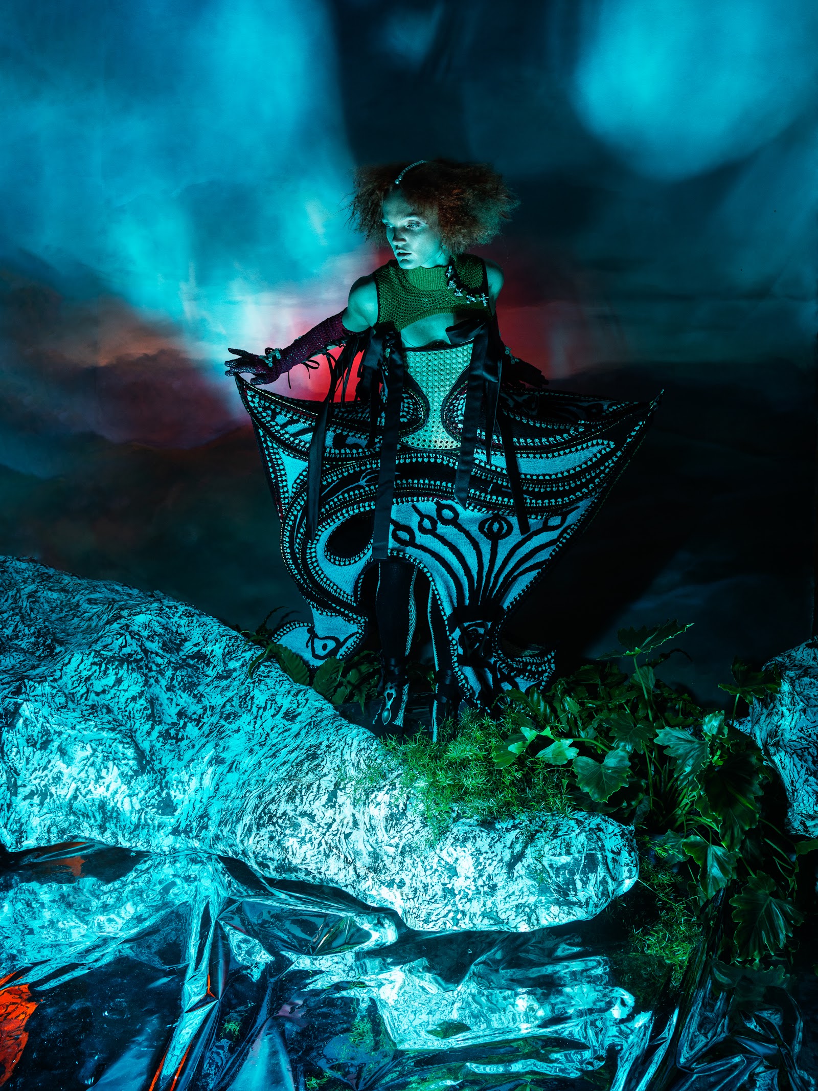 LADY OF THE LAKE — Look 3