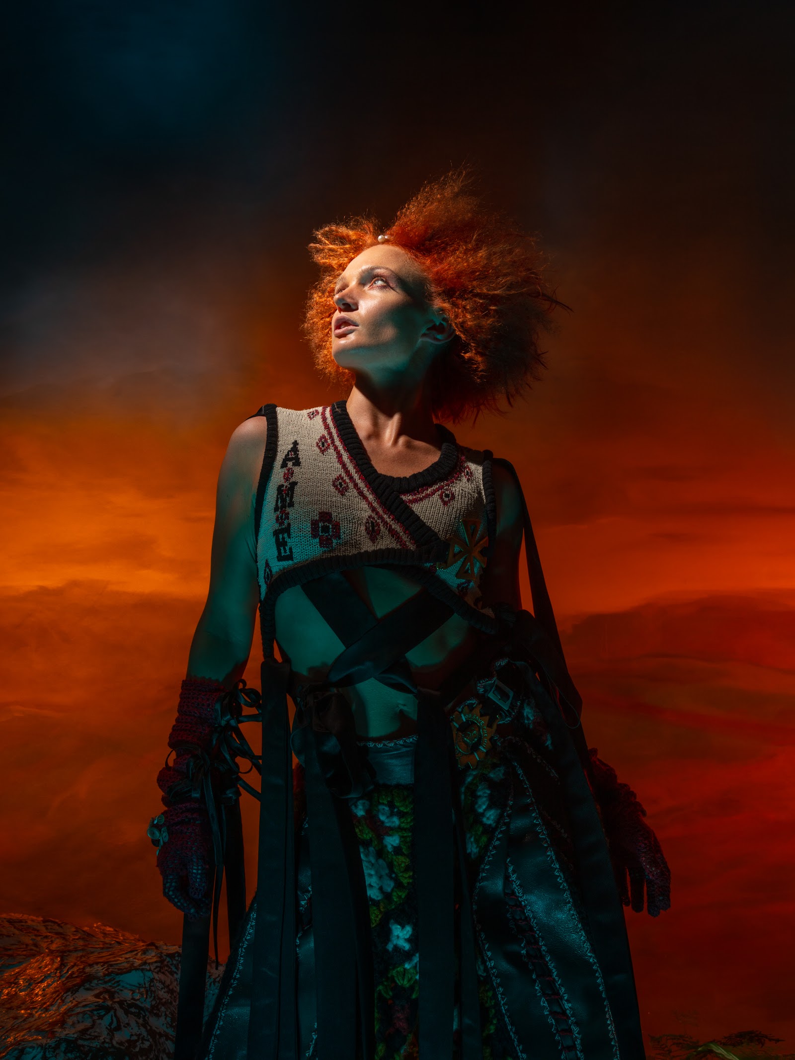 LADY OF THE LAKE — Look 10