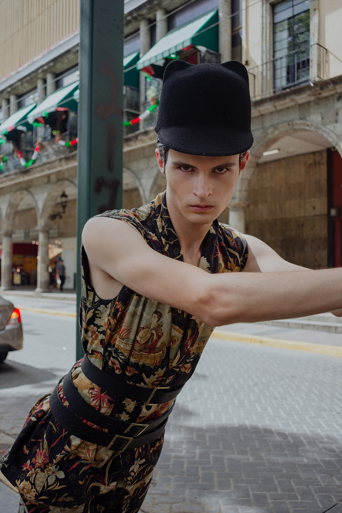 HOMETOWN — Look 7
