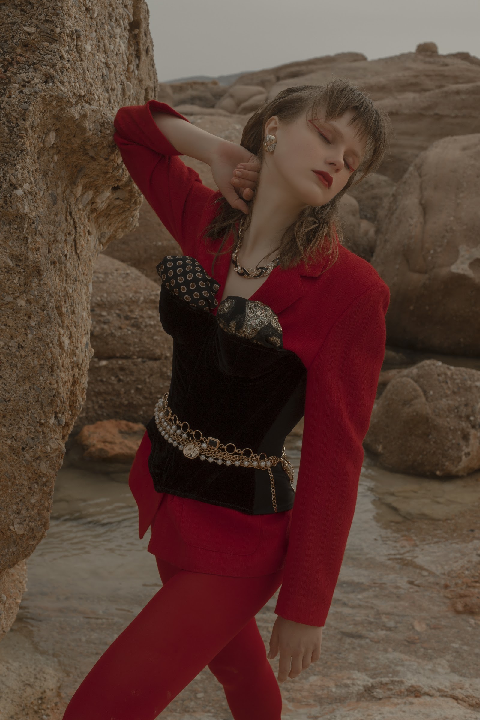 ROCKLANDS — Look 13
