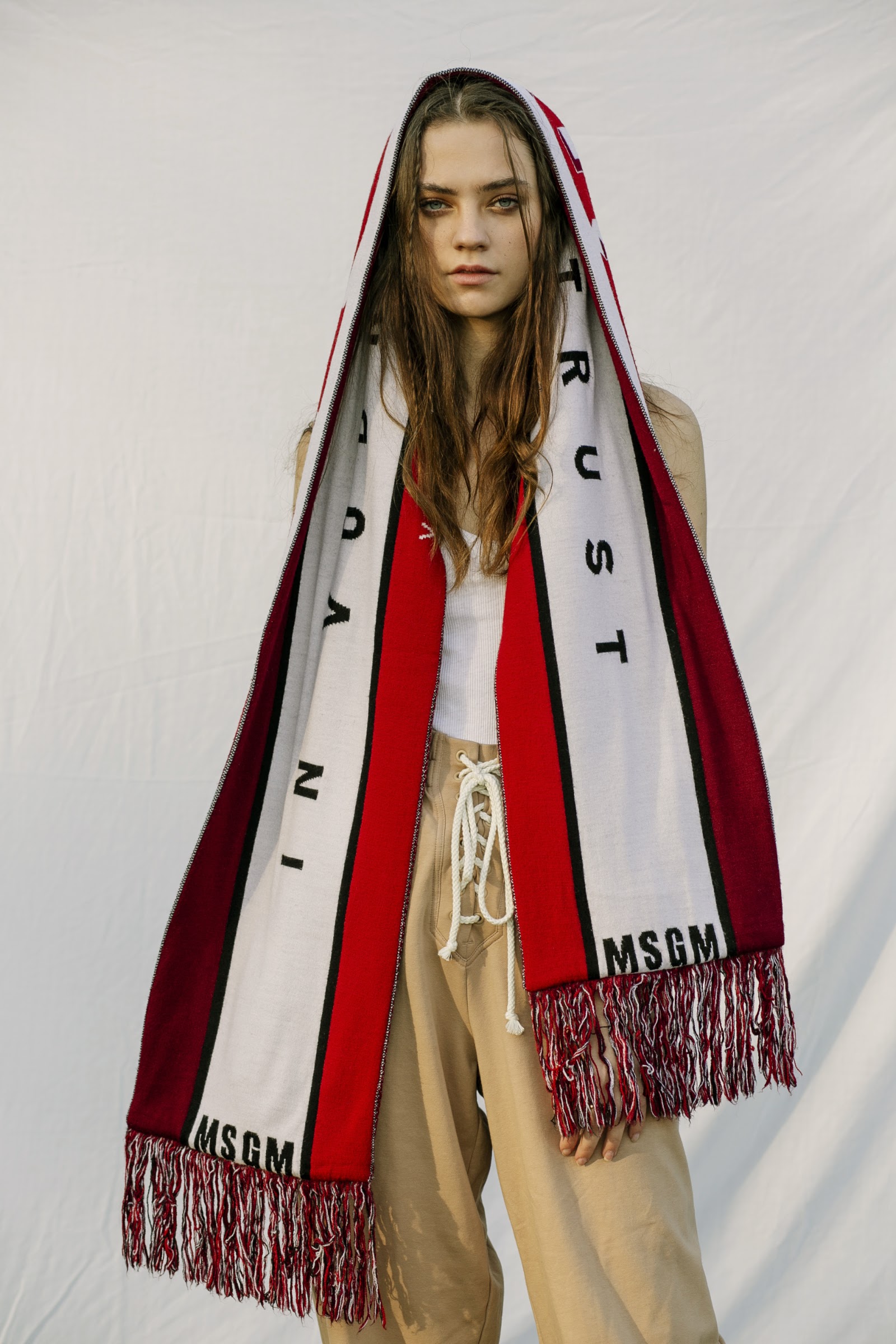 SECRET GARDEN — Look 16