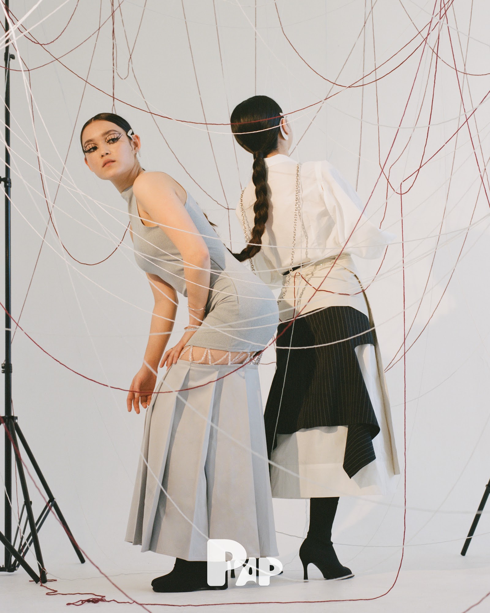 SYMBIOSIS — Look 11