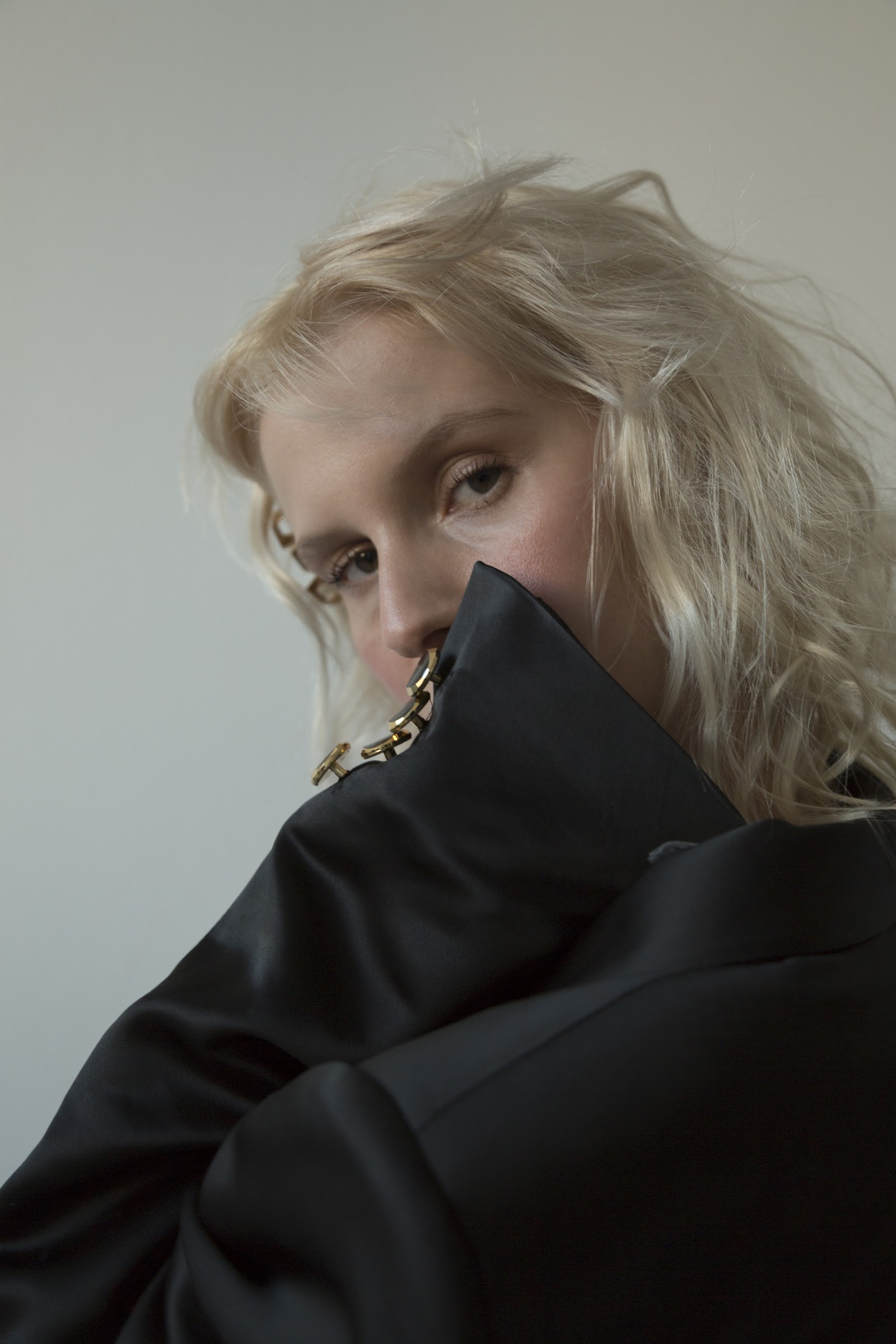 STAY OUT — Look 8