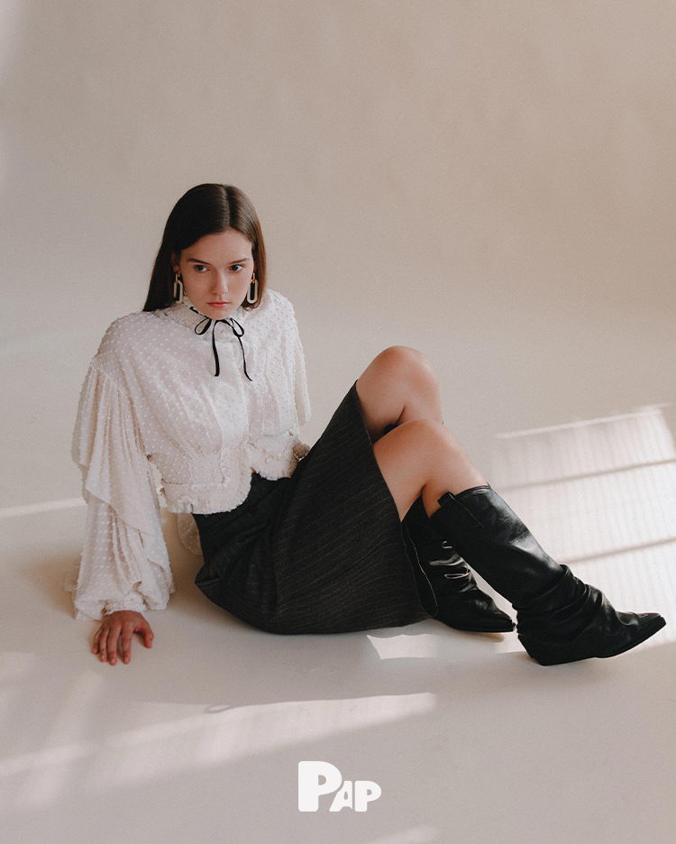 LEATHER, SAINTS, AND ASTER — Look 3